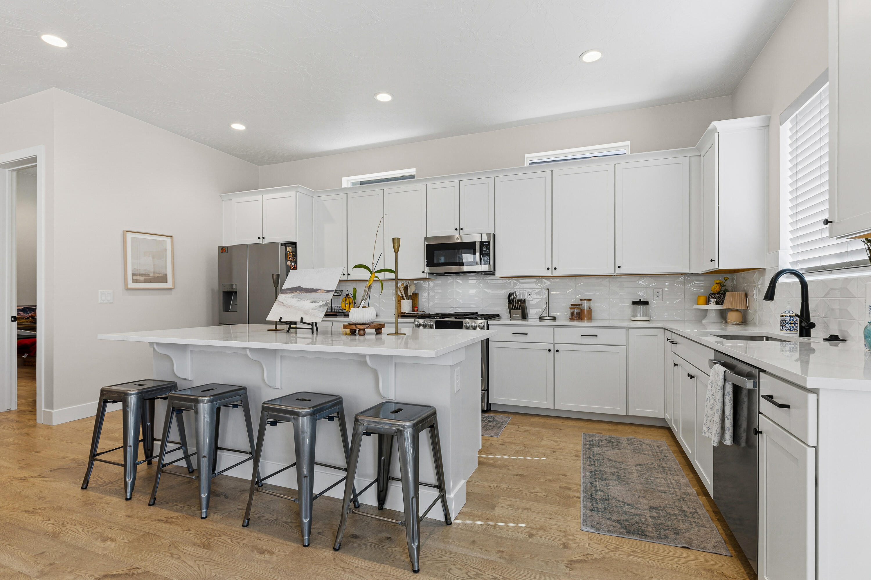 BLACK RIDGE COVE - Residential
