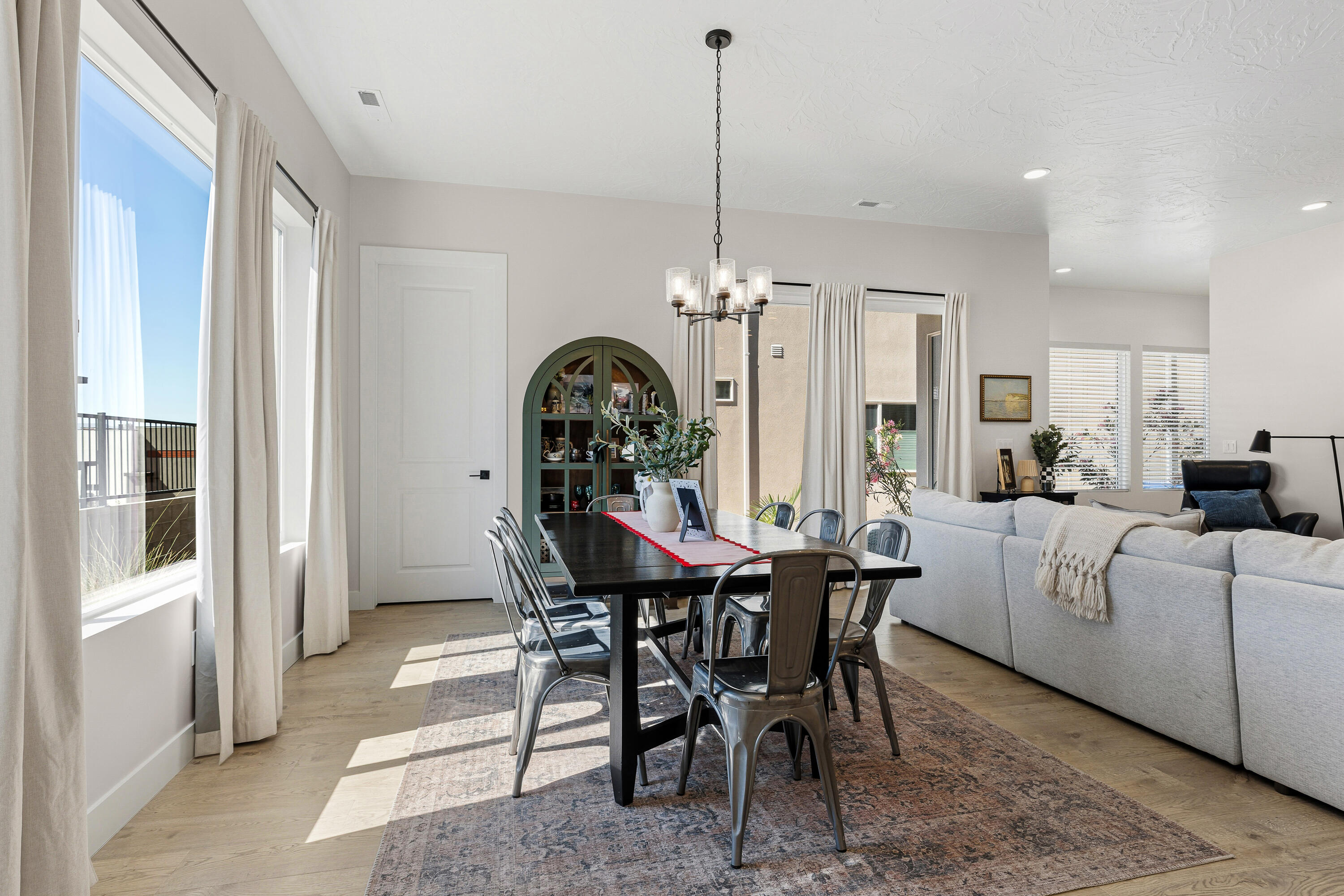 BLACK RIDGE COVE - Residential