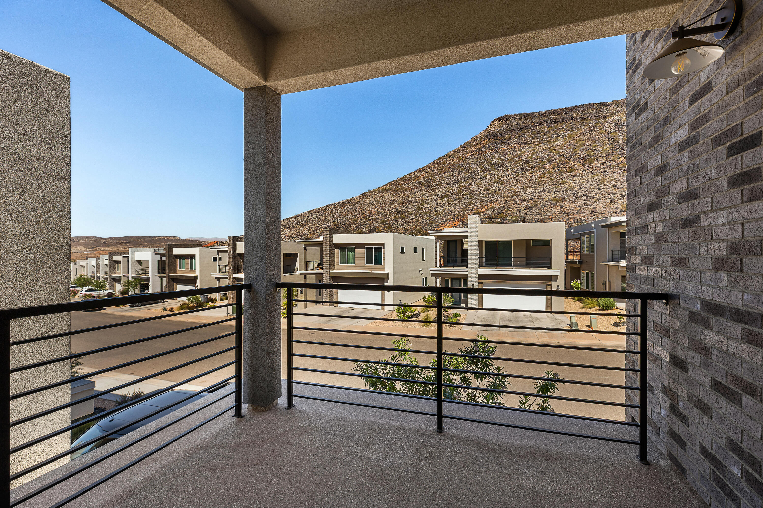 BLACK RIDGE COVE - Residential