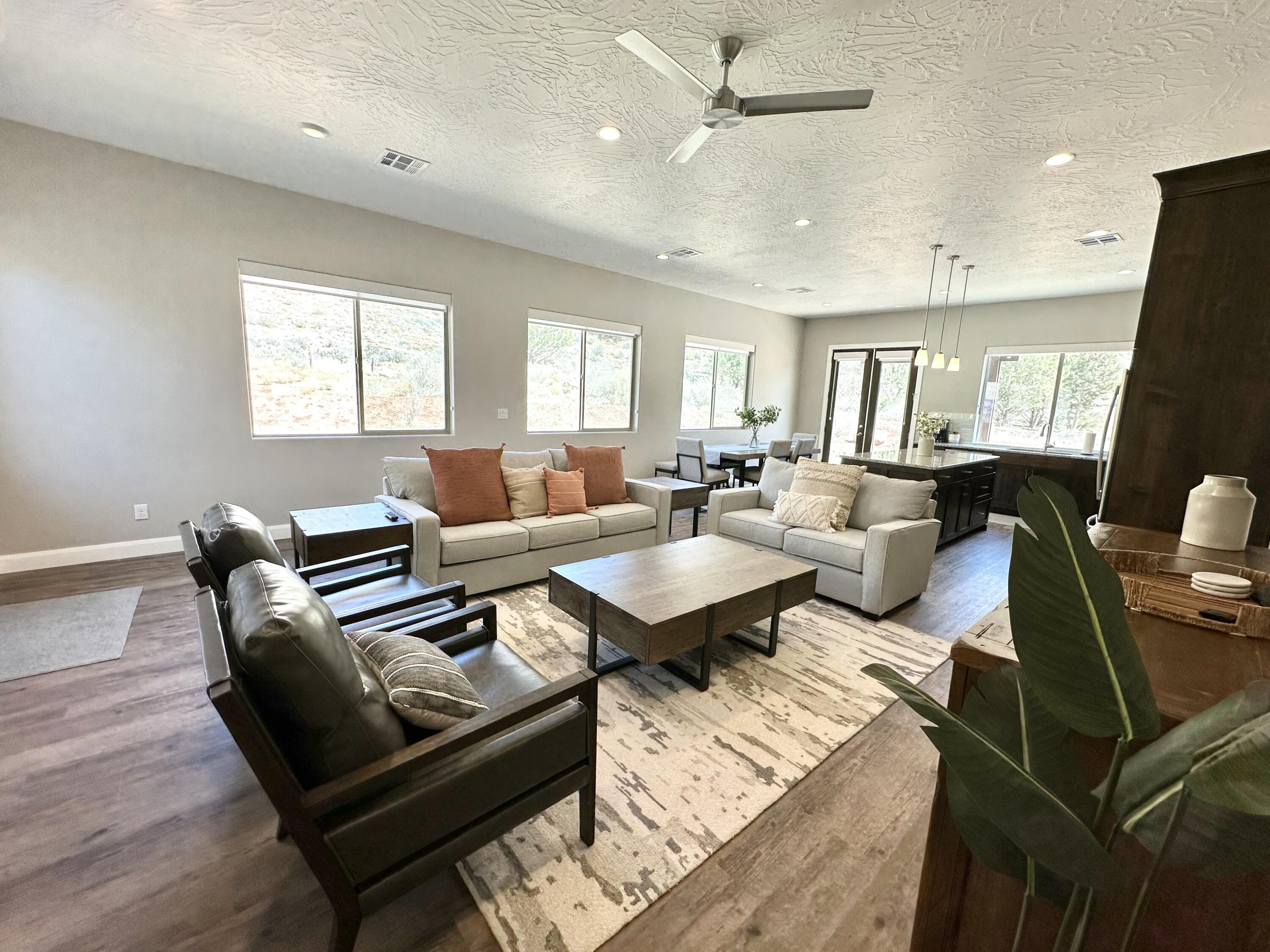 MOENAVE CONDO - Residential