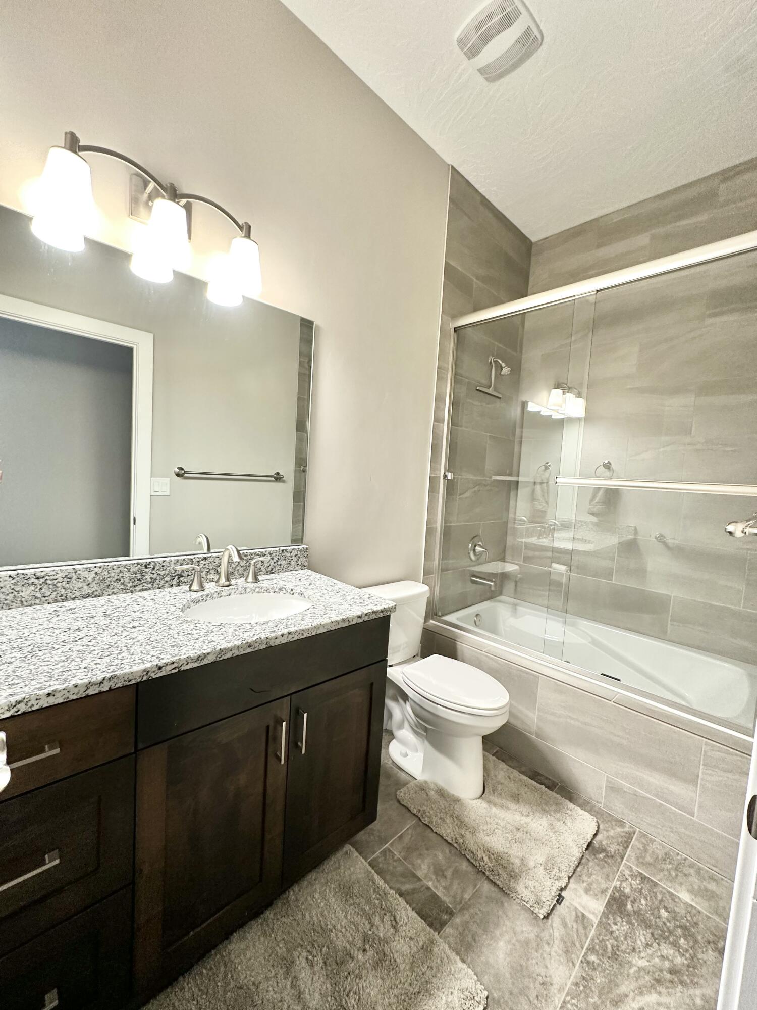 MOENAVE CONDO - Residential