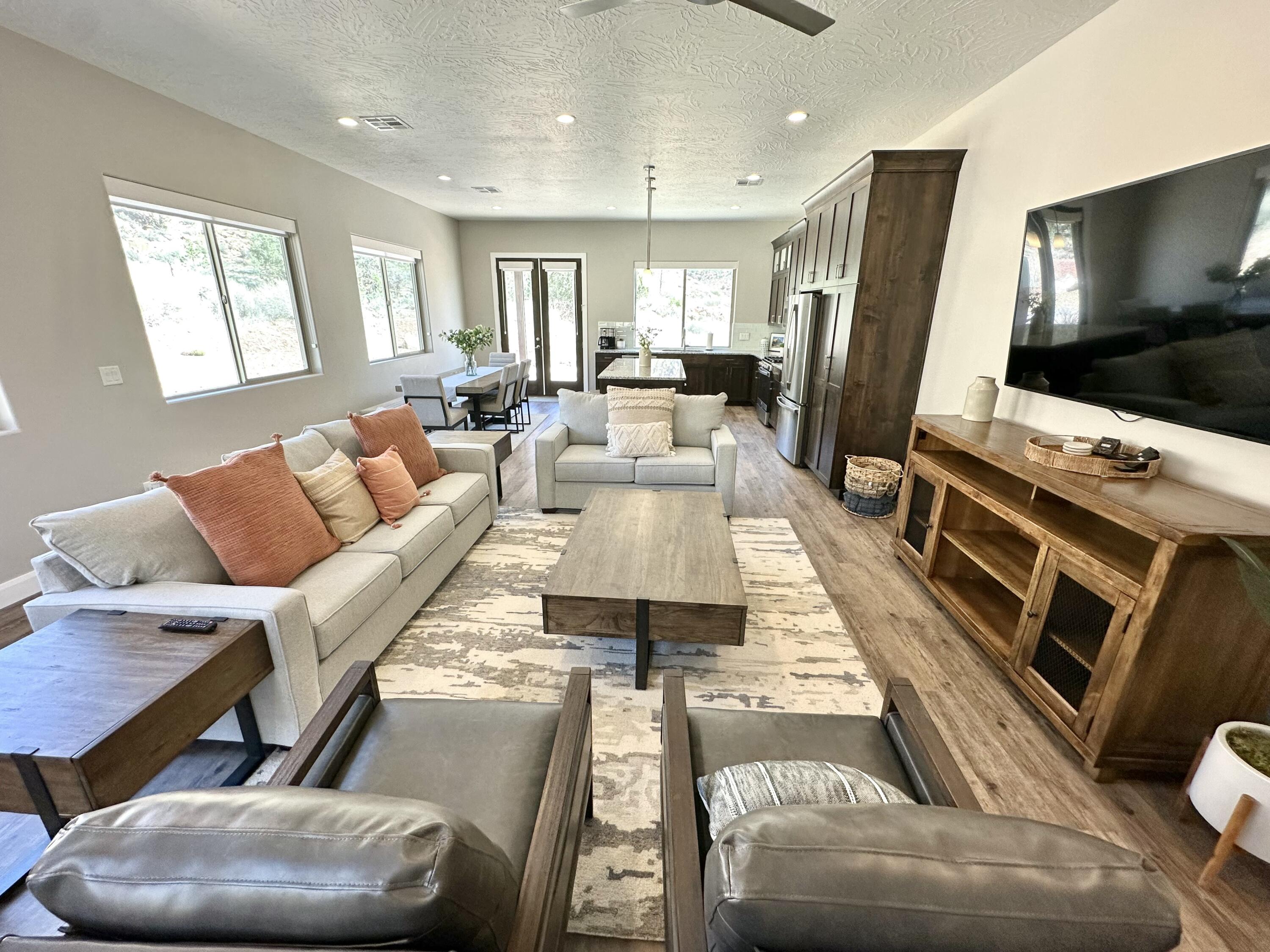 MOENAVE CONDO - Residential