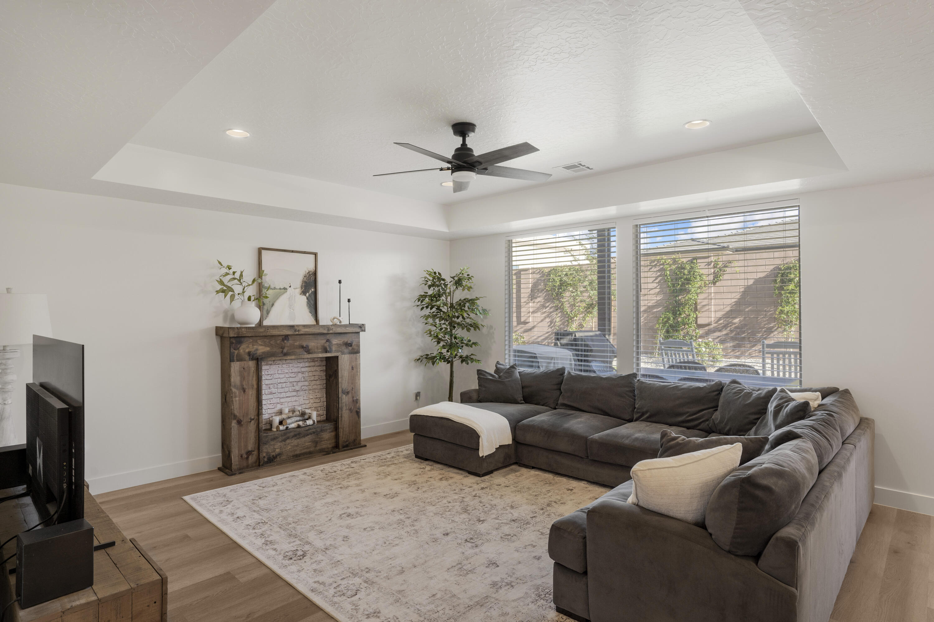 RED PINE - Residential