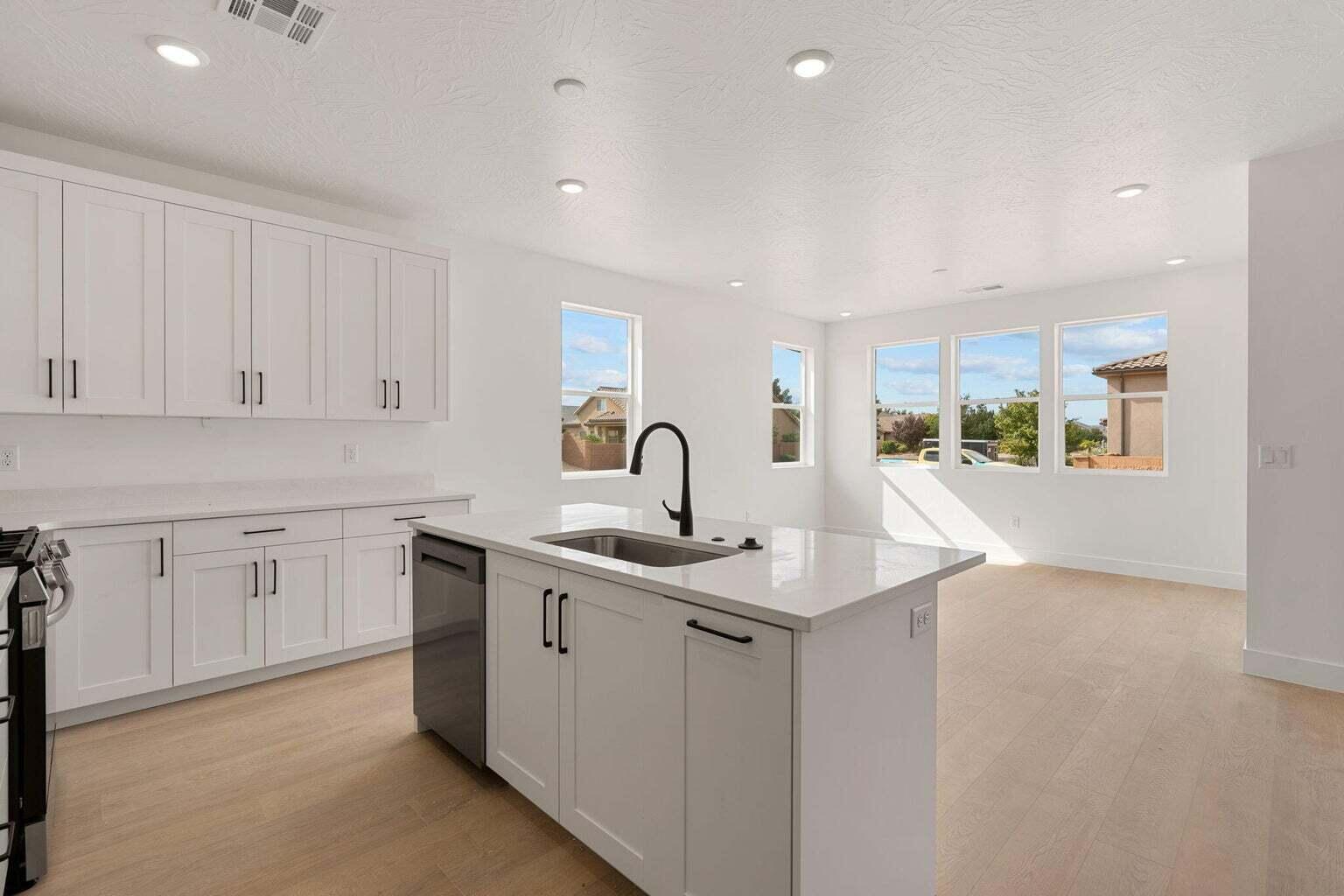 DIXIE HEIGHTS - Residential