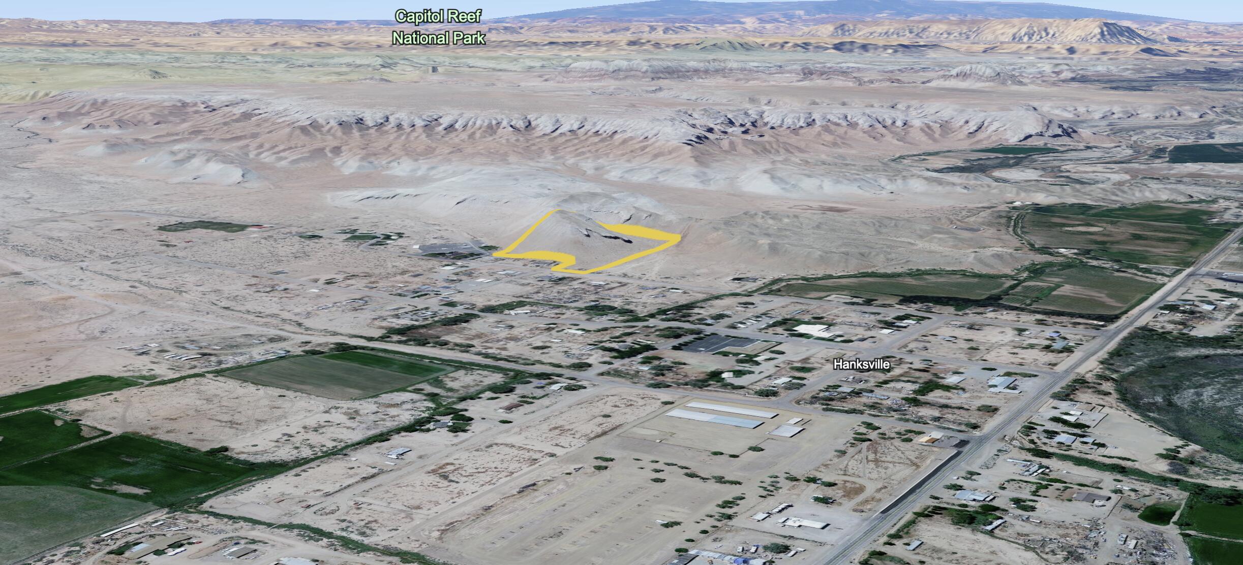 10 acres in Hanksville, ideally located between Capitol Reef National Park and Goblin Valley State Park, and an hour from Bullfrog marina at Lake Powell.
Rural 

Utilities in street.

Thirty minutes to:

Capitol Reef National Park
Robbers Roost Canyon
Goblin Valley State Park

About an hour to:

Bullfrog Marina
Henry Mountains
San Rafael Swell

Two hours or so to:

Grand Staircase Escalante National Monument
Canyonlands National Park