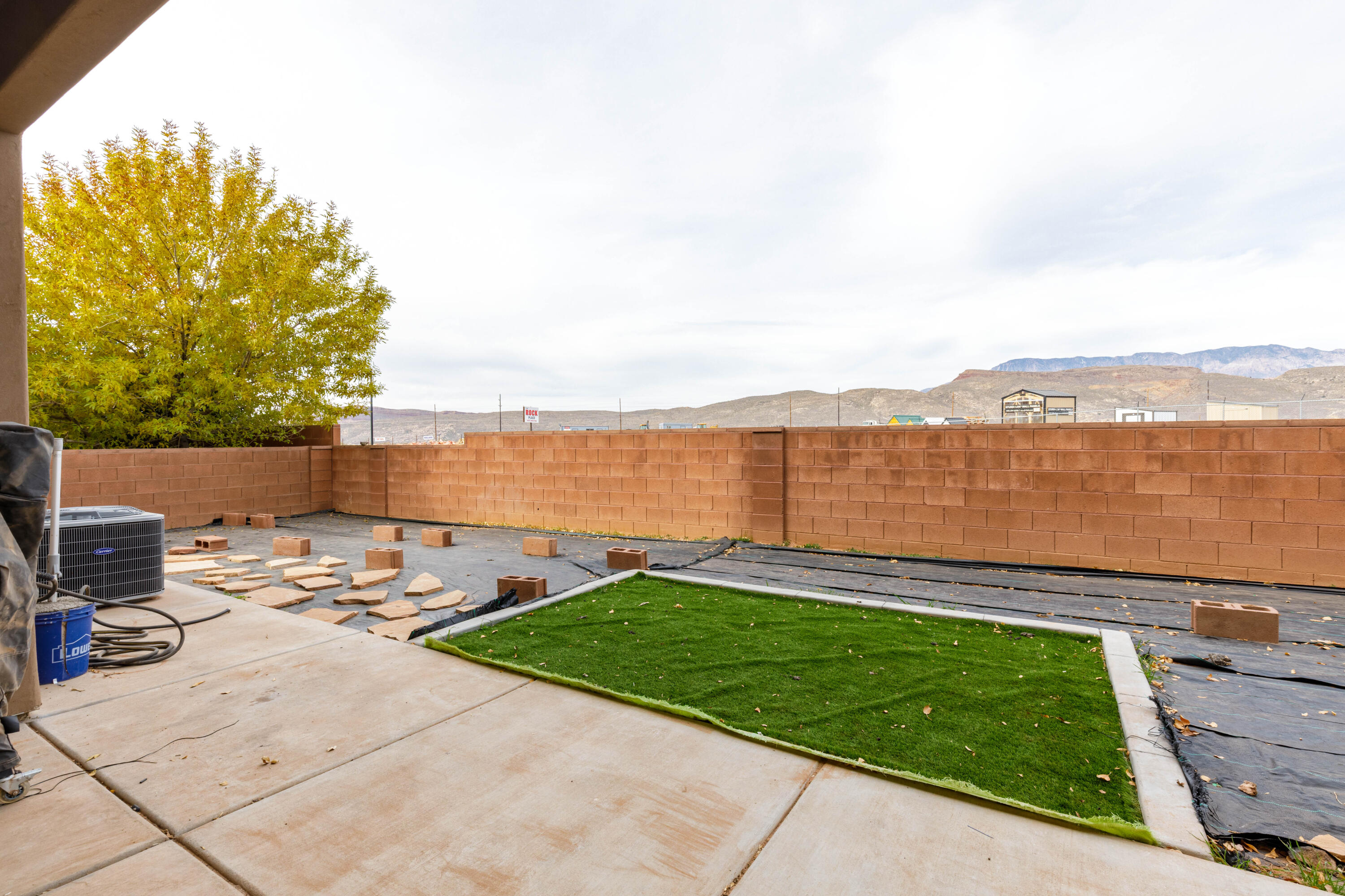 CORONADO RIDGE - Residential