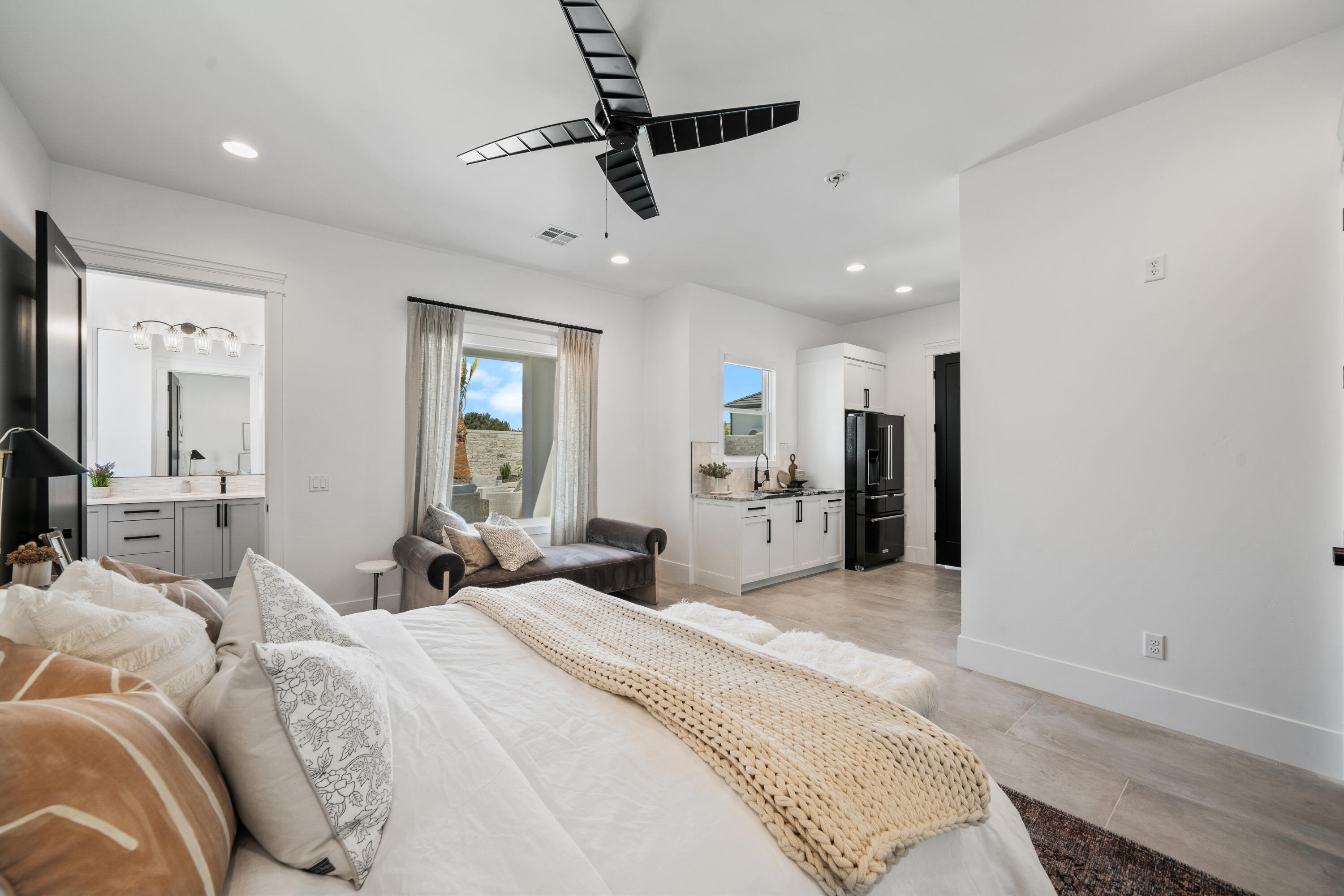 HAWKEYE POINTE SUB - Residential