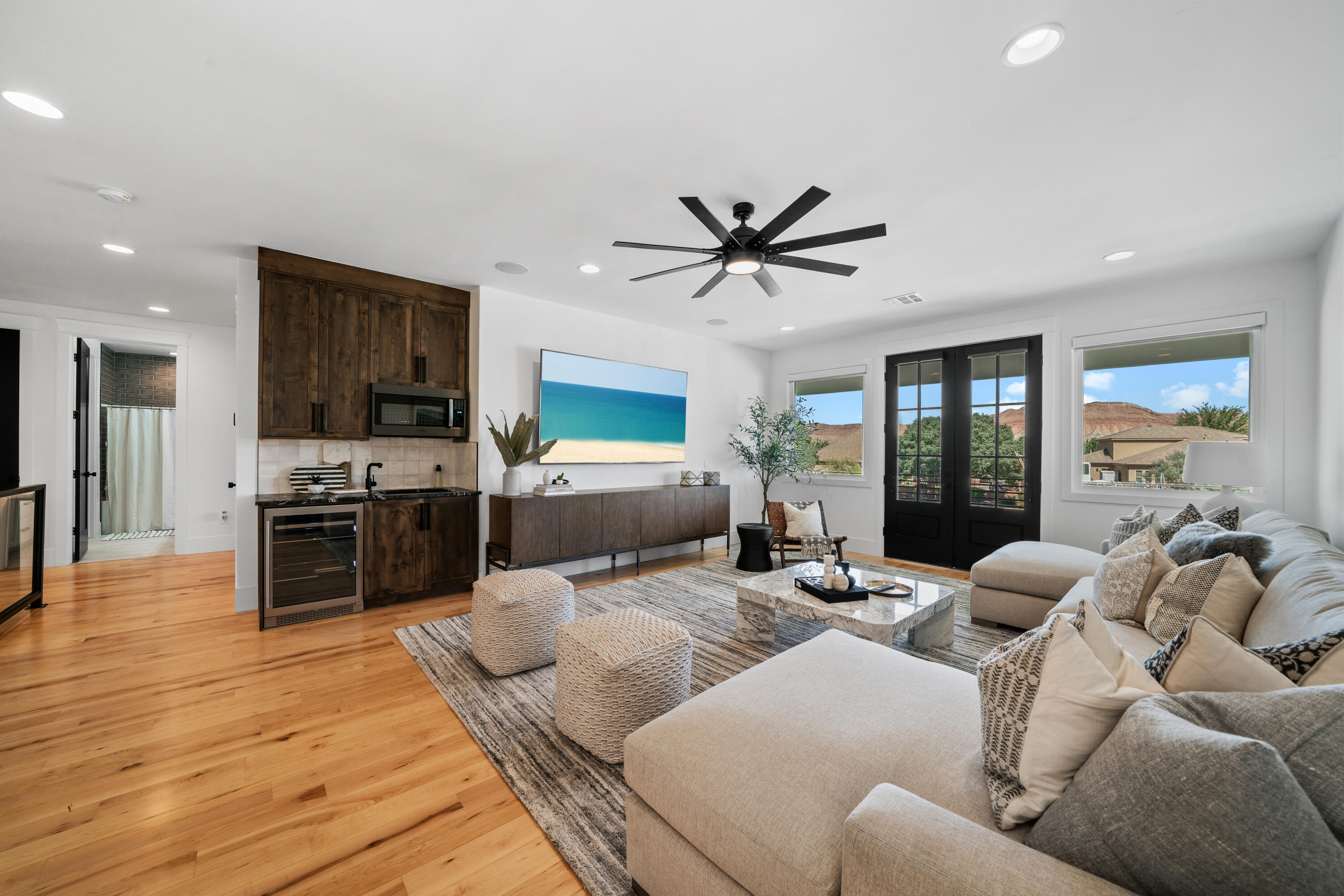 HAWKEYE POINTE SUB - Residential