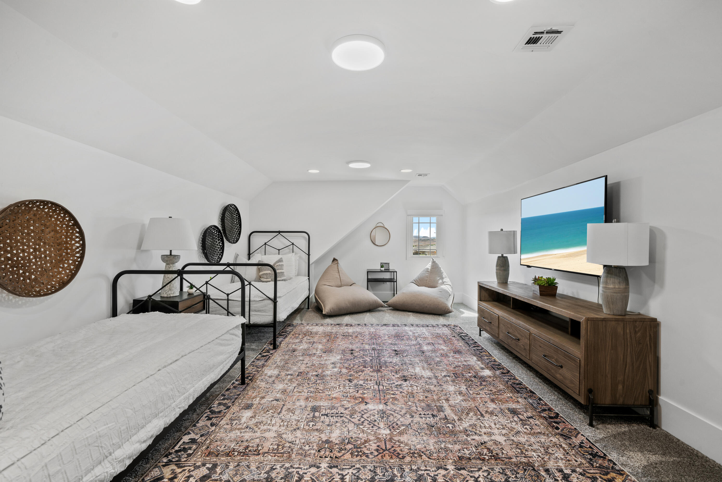 HAWKEYE POINTE SUB - Residential