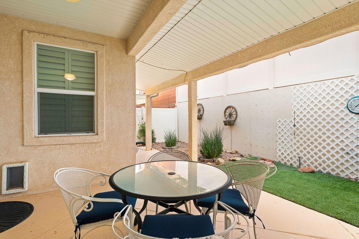 RIDGEPOINTE - Residential