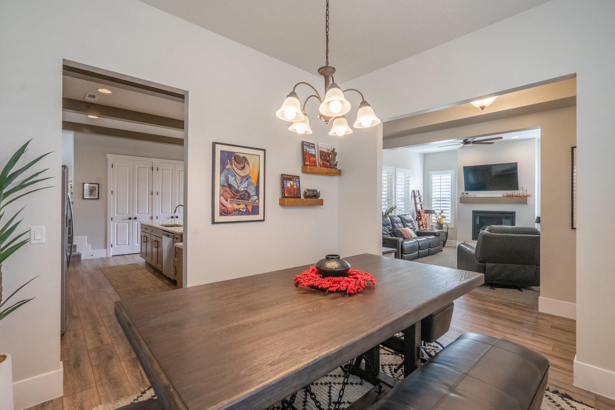 DESERT COLOR AUBURN HILLS - Residential