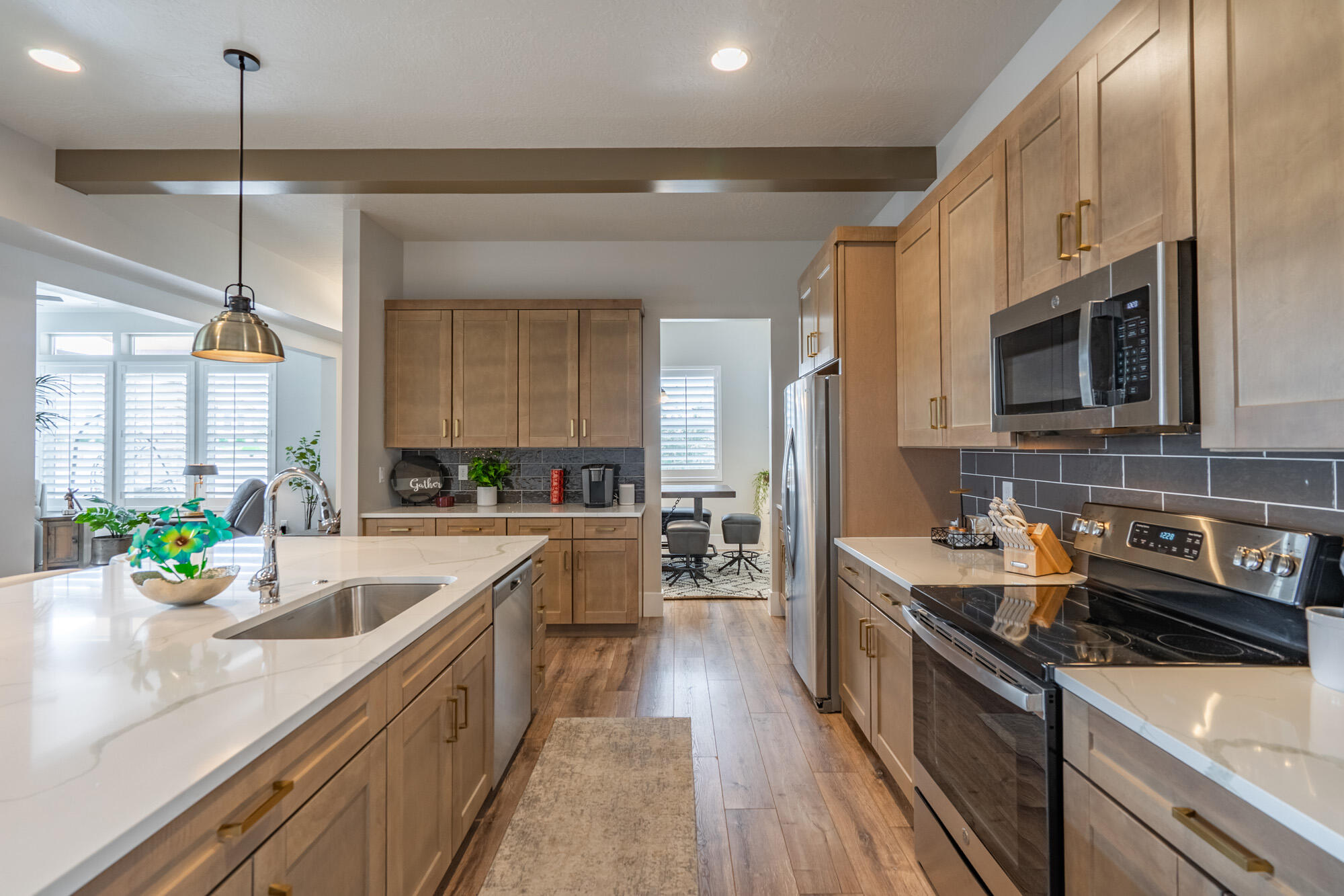 DESERT COLOR AUBURN HILLS - Residential