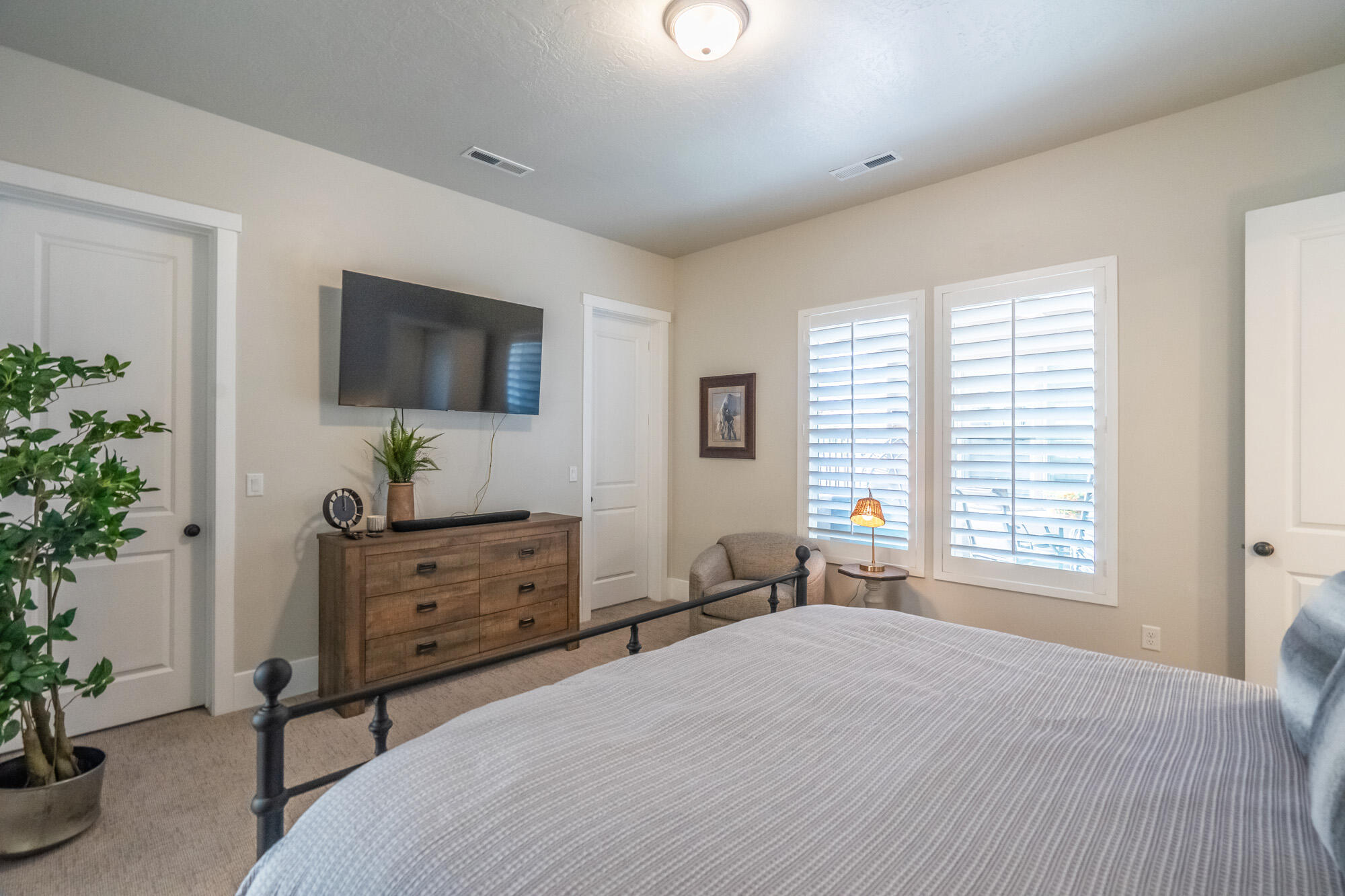 DESERT COLOR AUBURN HILLS - Residential