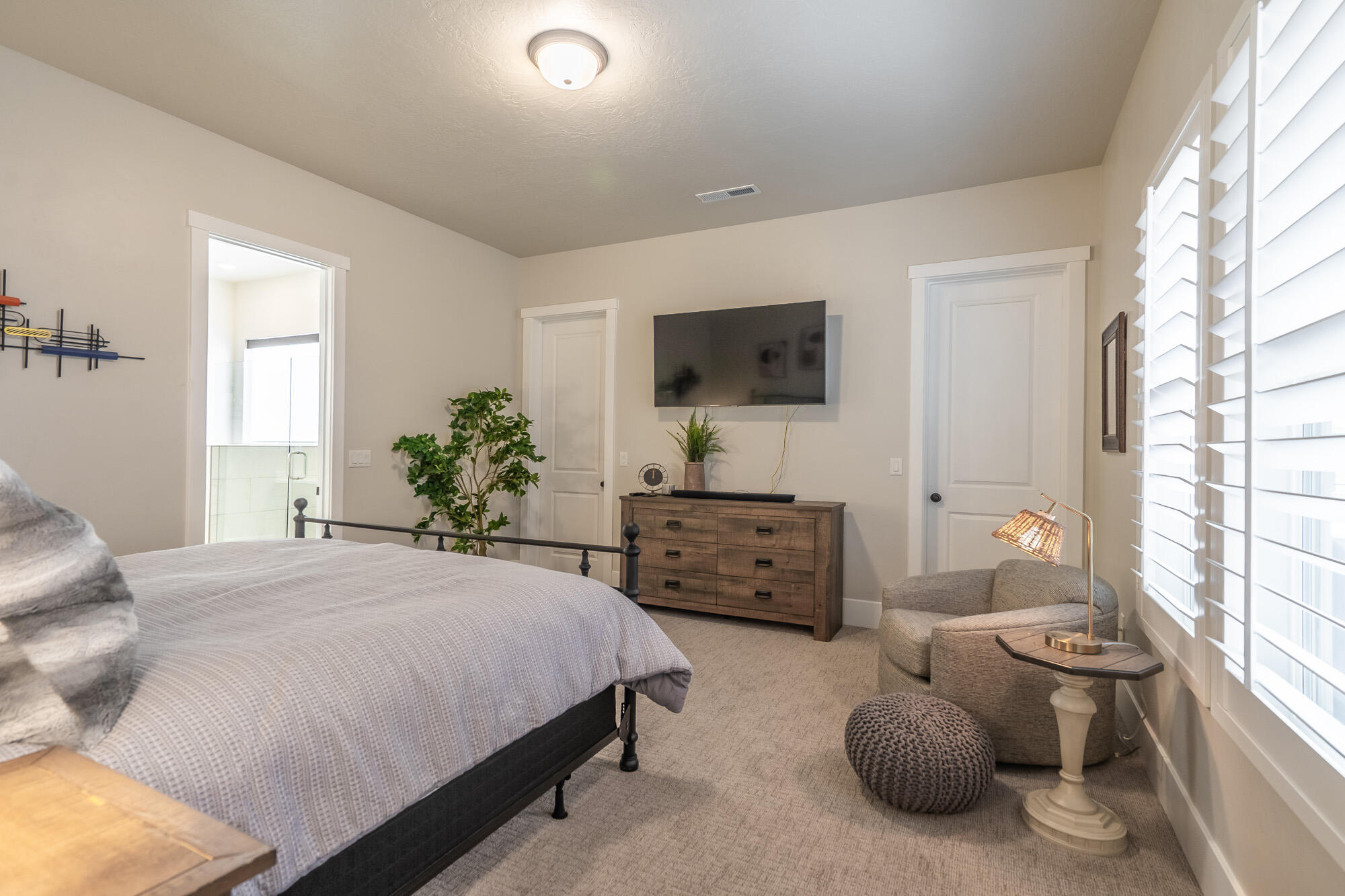 DESERT COLOR AUBURN HILLS - Residential