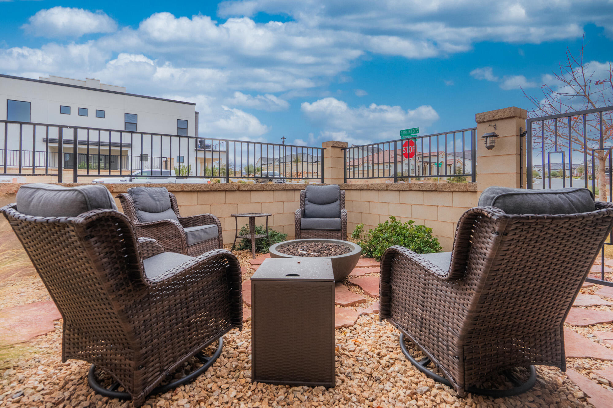 DESERT COLOR AUBURN HILLS - Residential