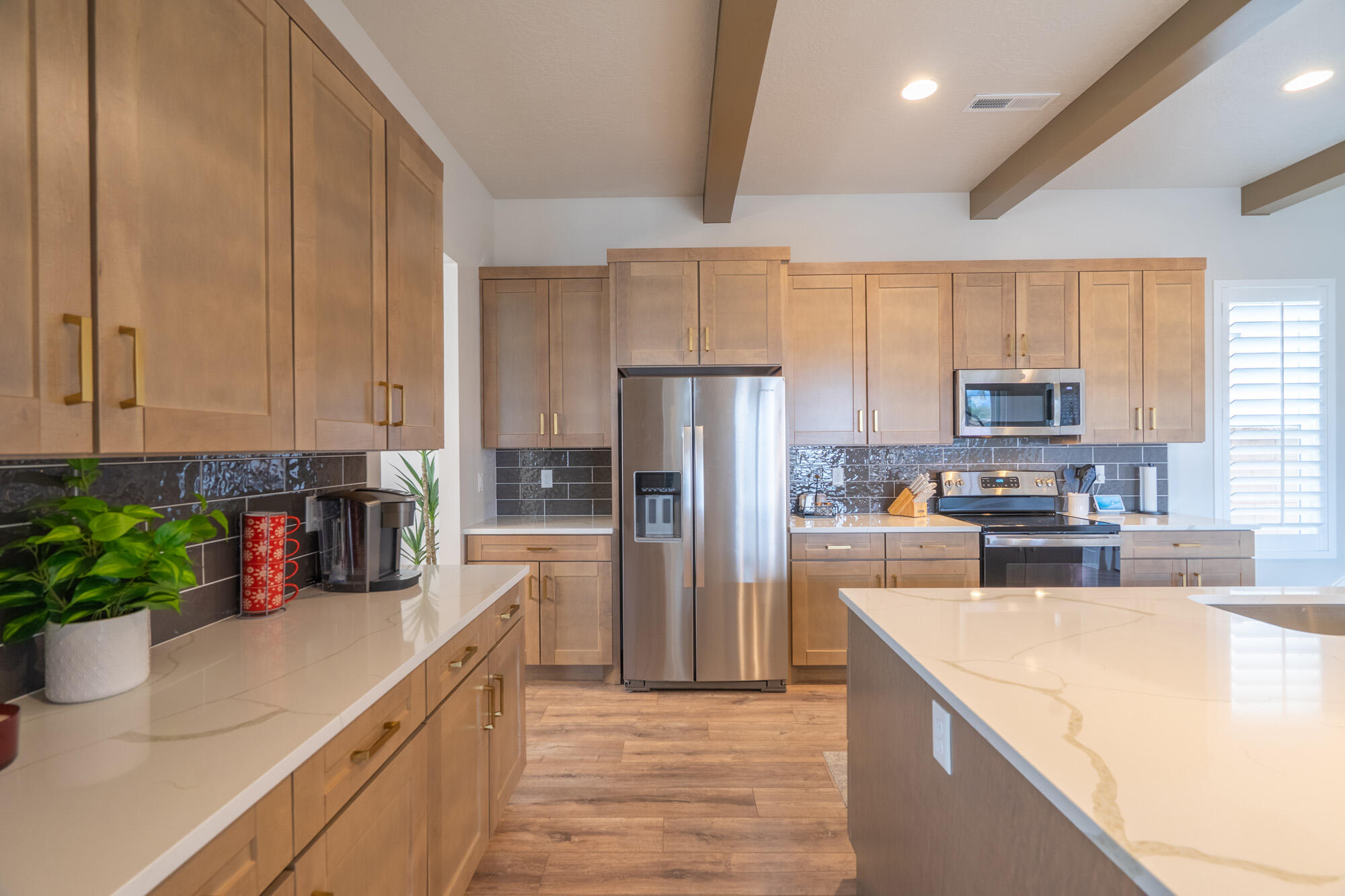 DESERT COLOR AUBURN HILLS - Residential
