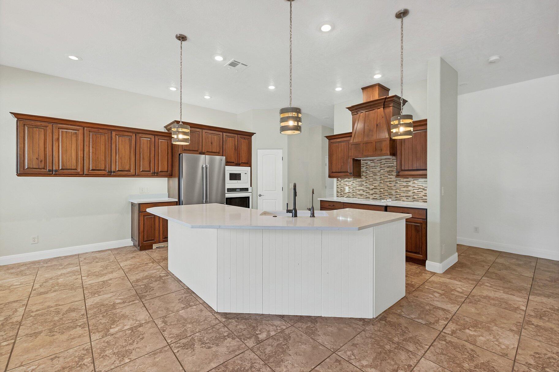 HERITAGE FIELDS - Residential