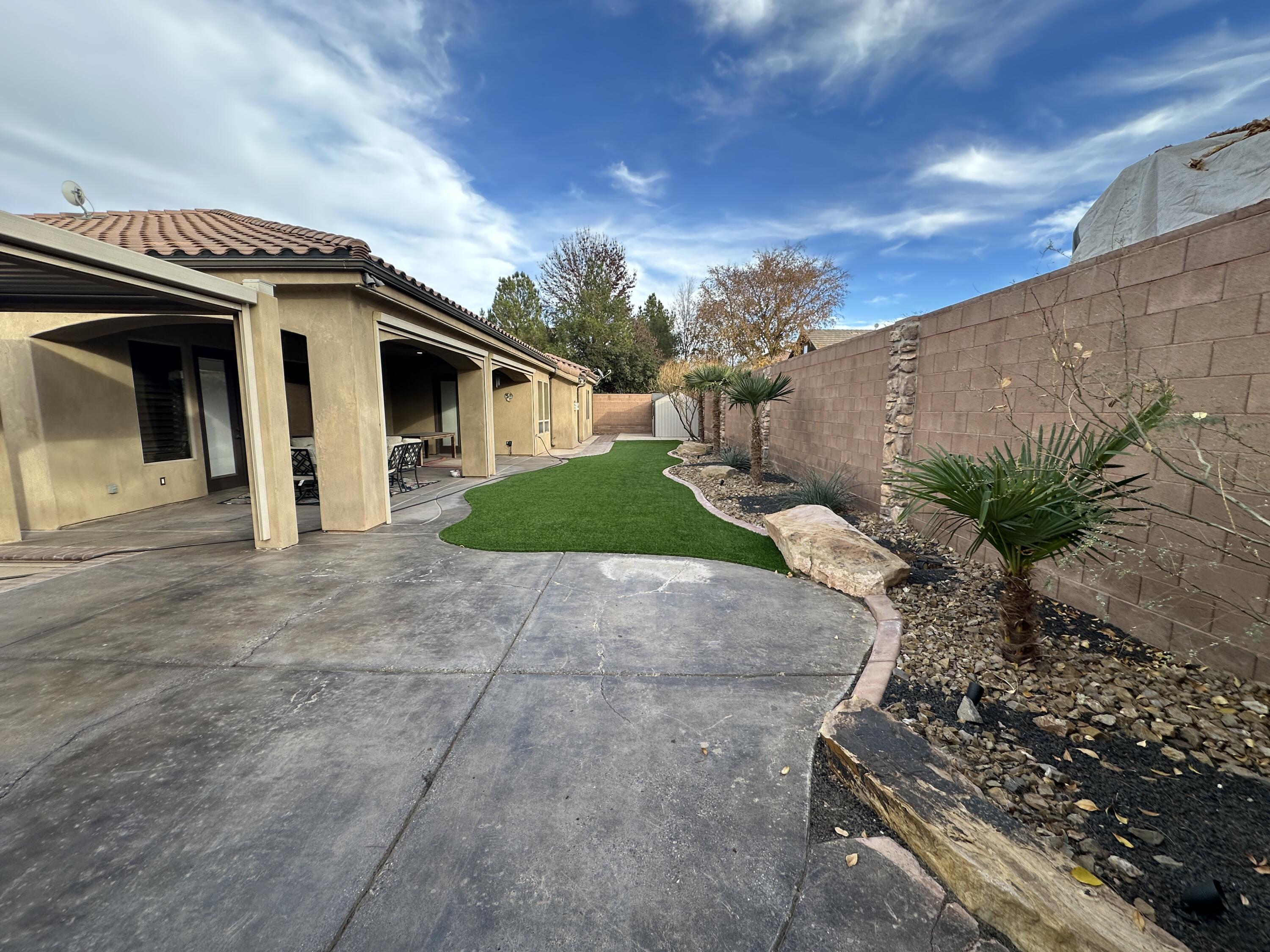 STONE VALLEY ESTATES - Residential
