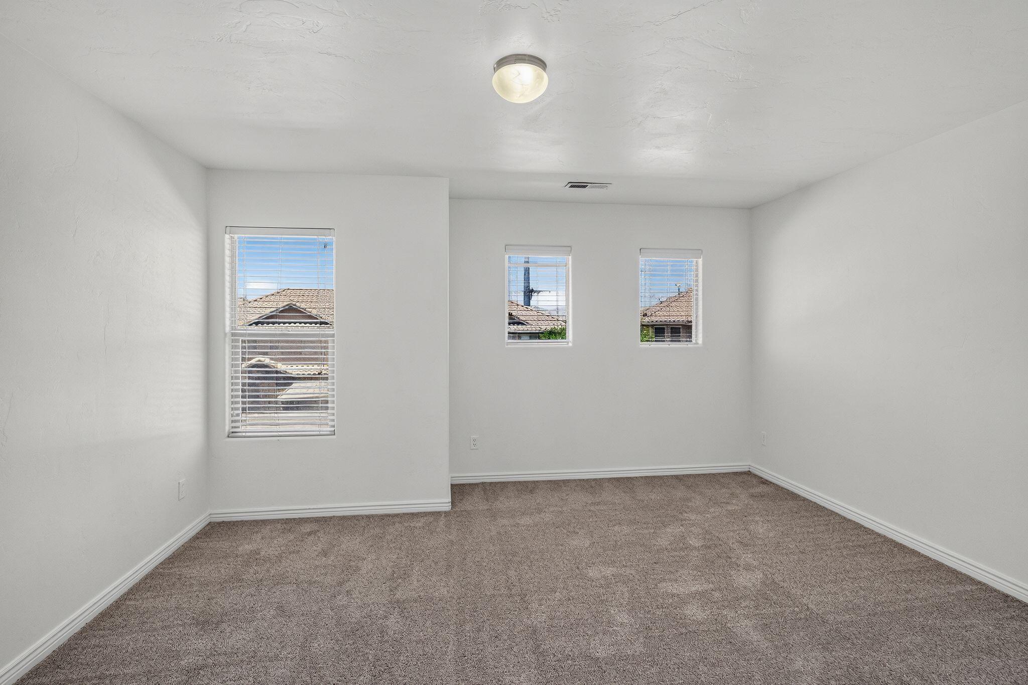 COTTAGES AT FOSSIL HILLS - Residential