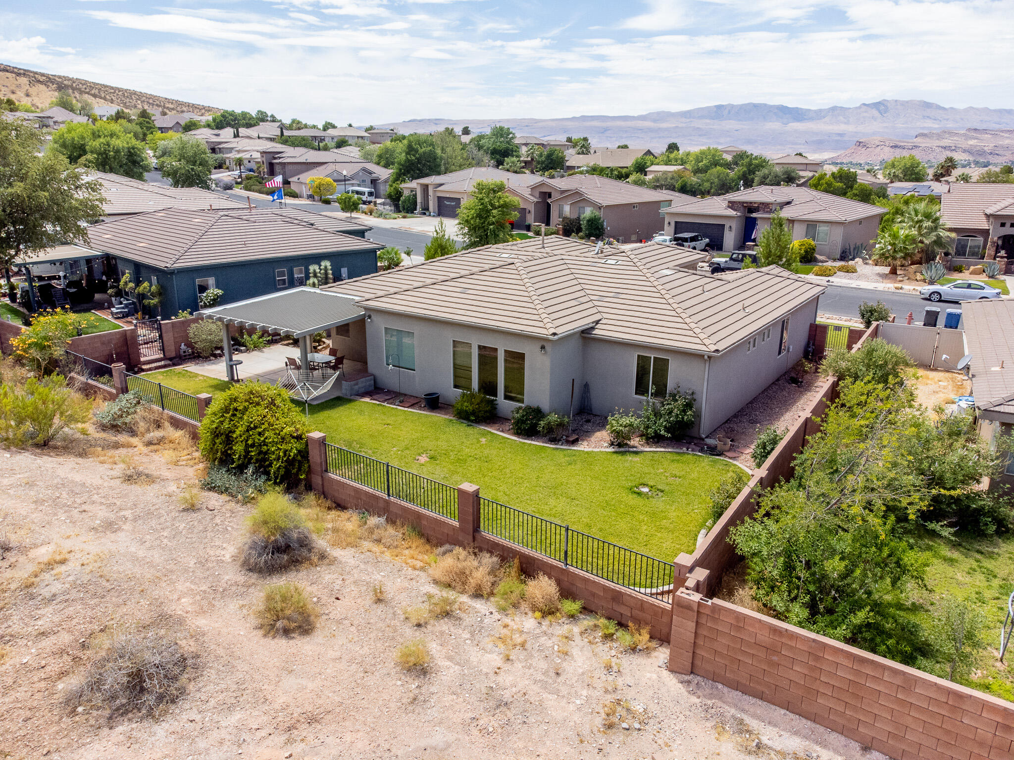 DESERT HILLS - Residential