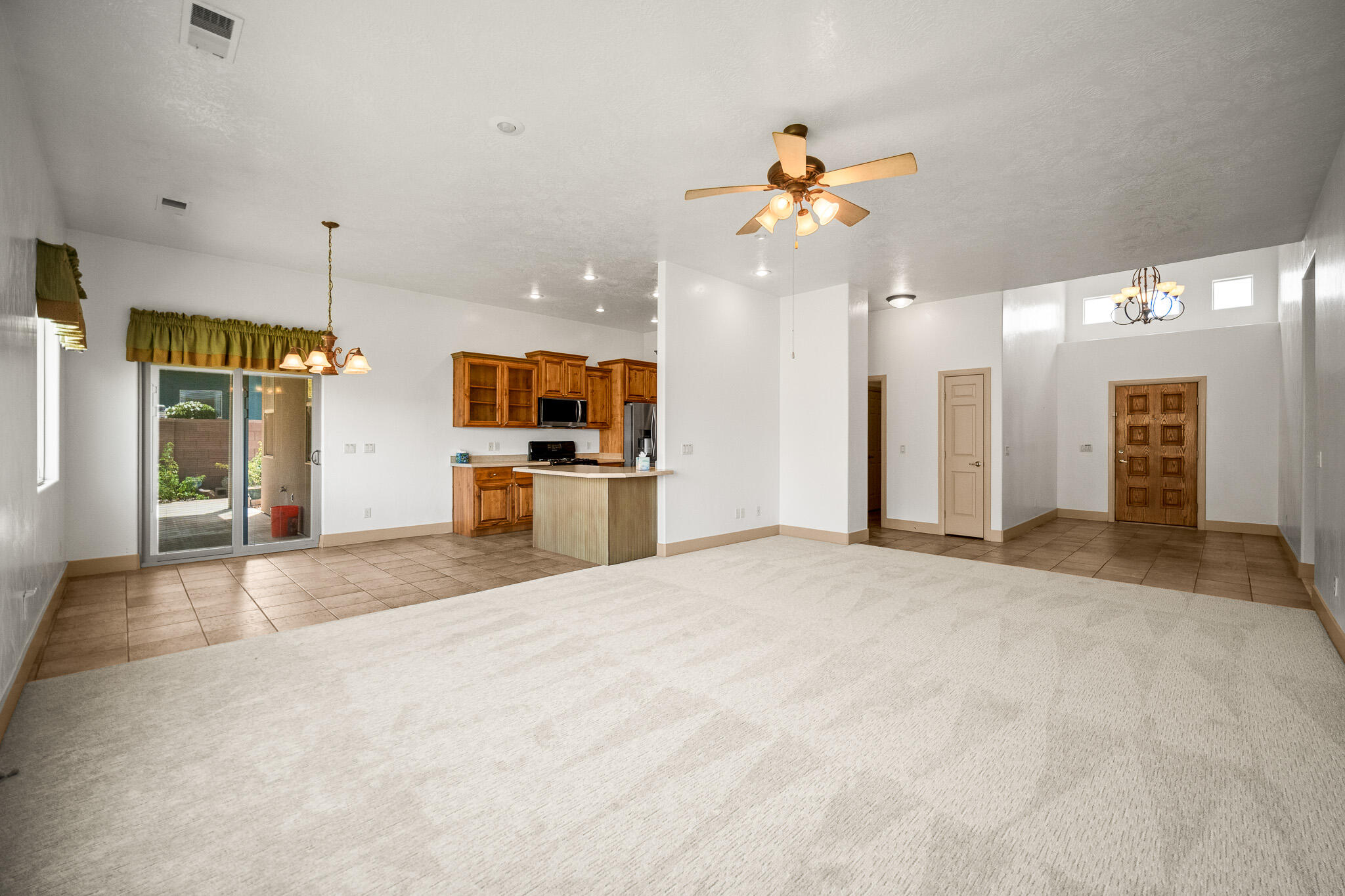 DESERT HILLS - Residential