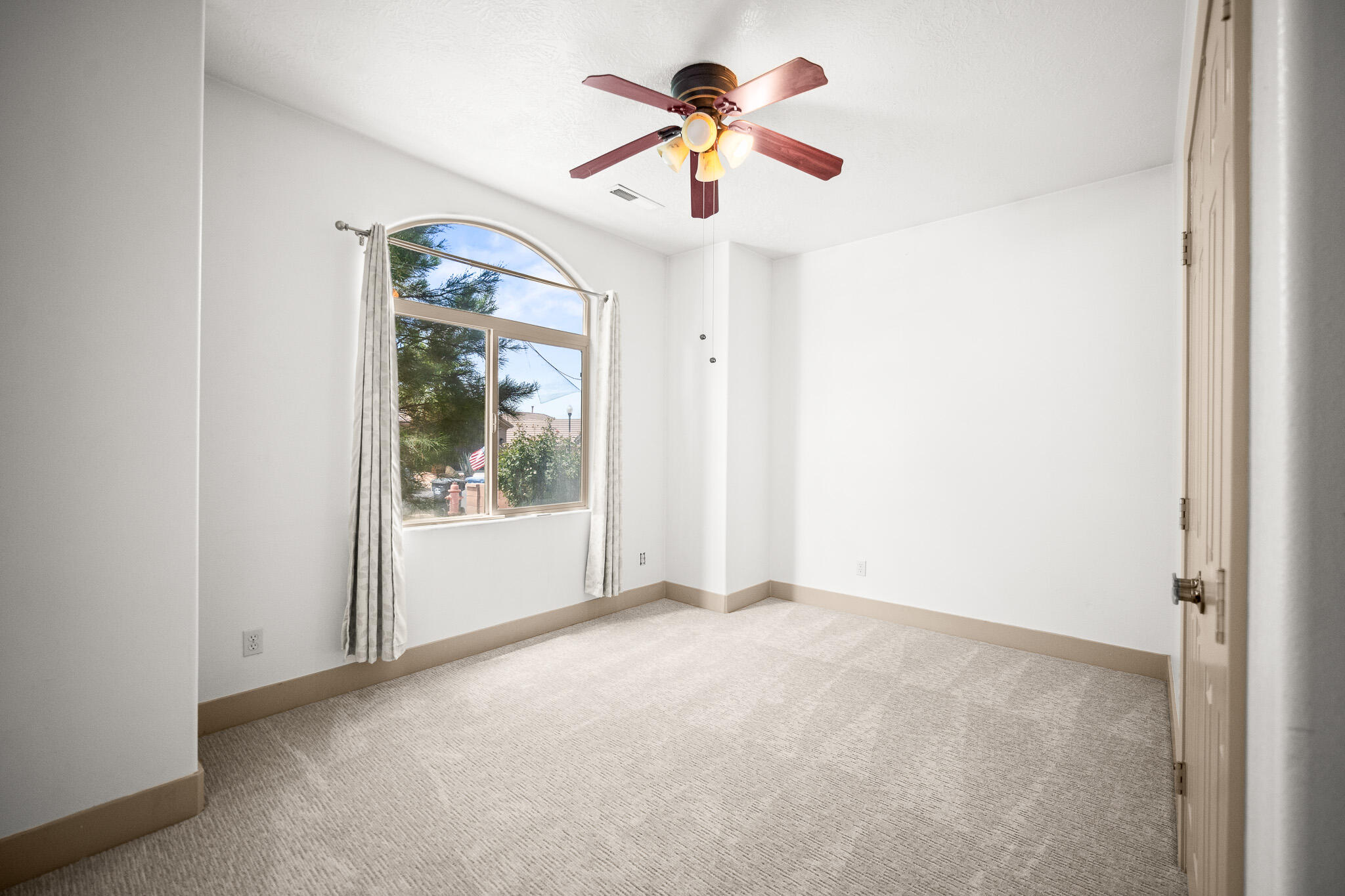 DESERT HILLS - Residential