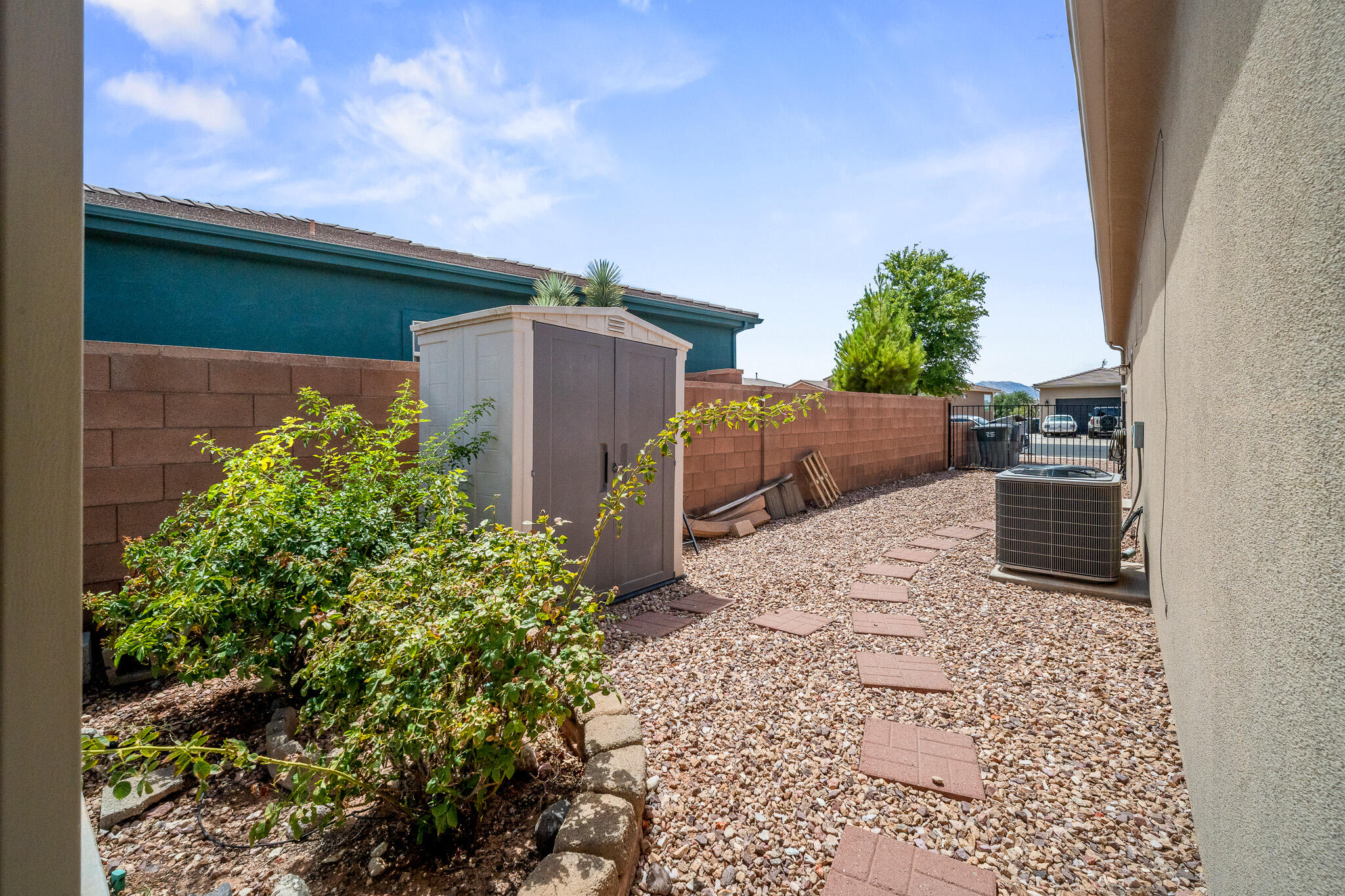 DESERT HILLS - Residential