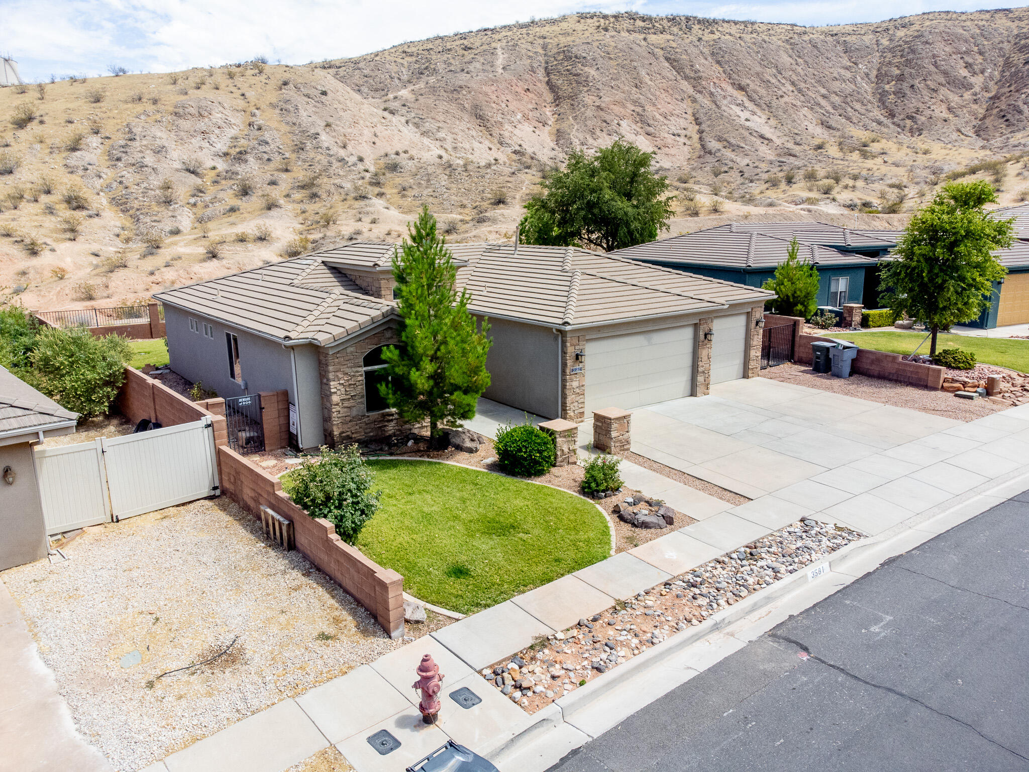 DESERT HILLS - Residential