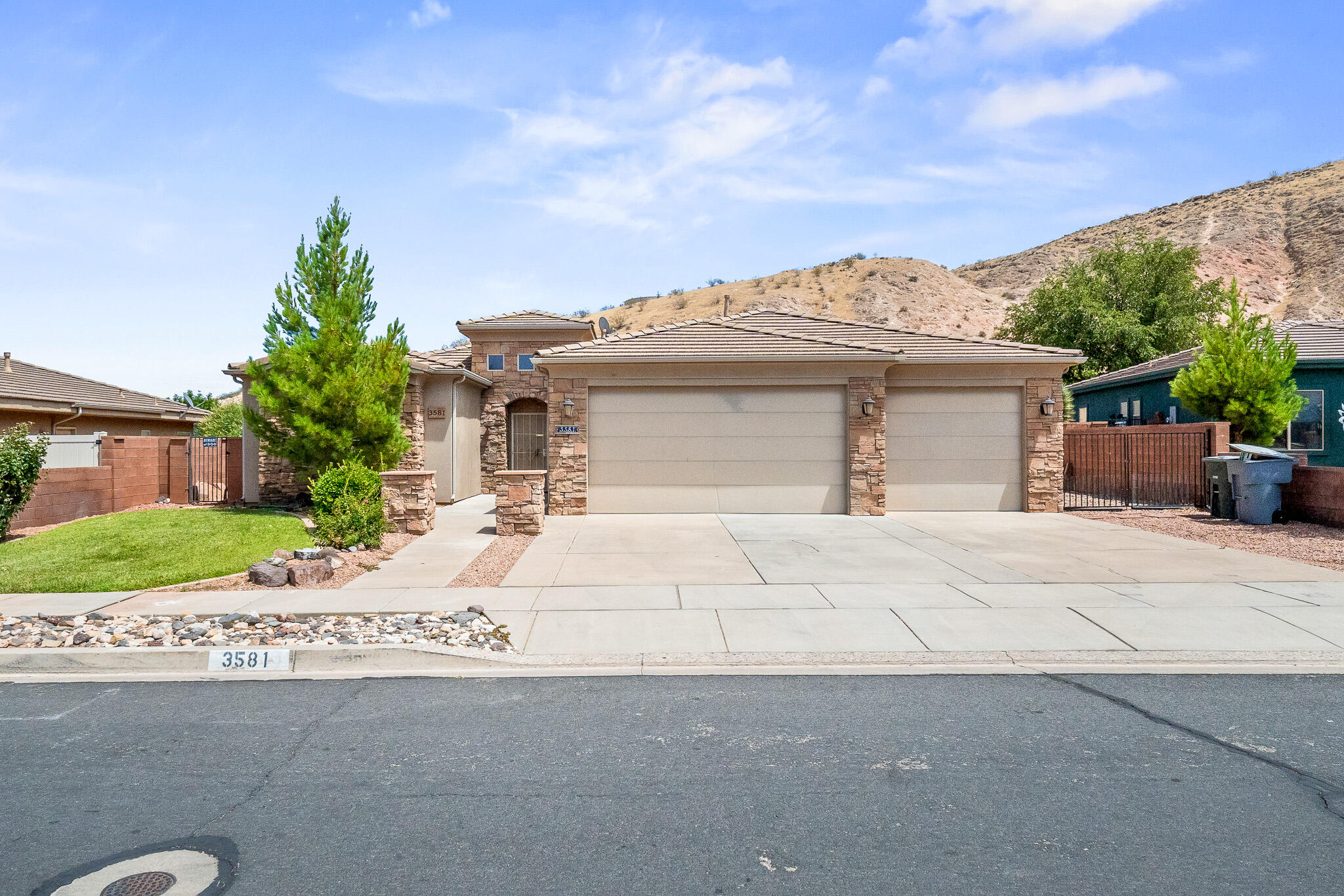 DESERT HILLS - Residential