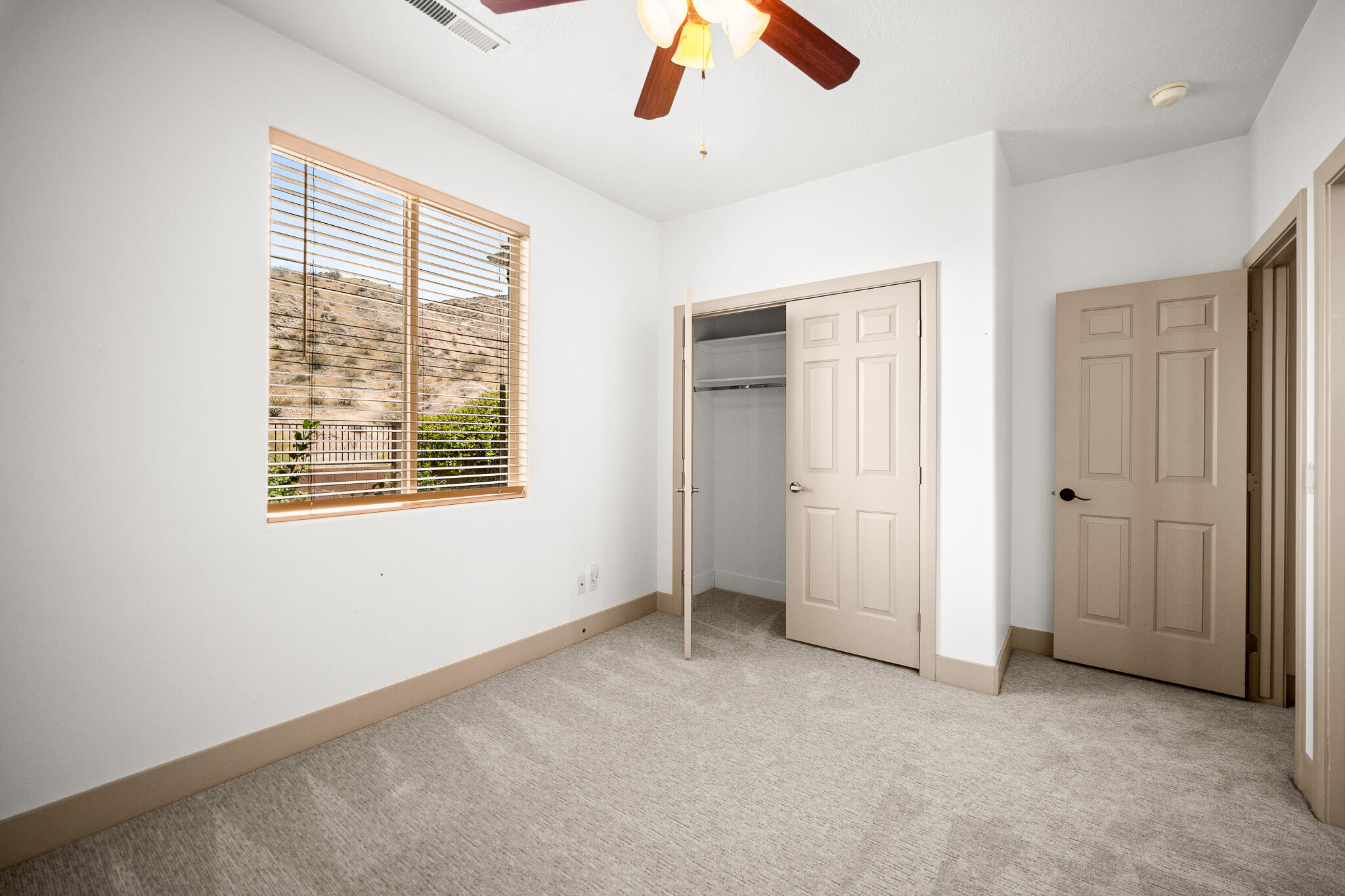 DESERT HILLS - Residential