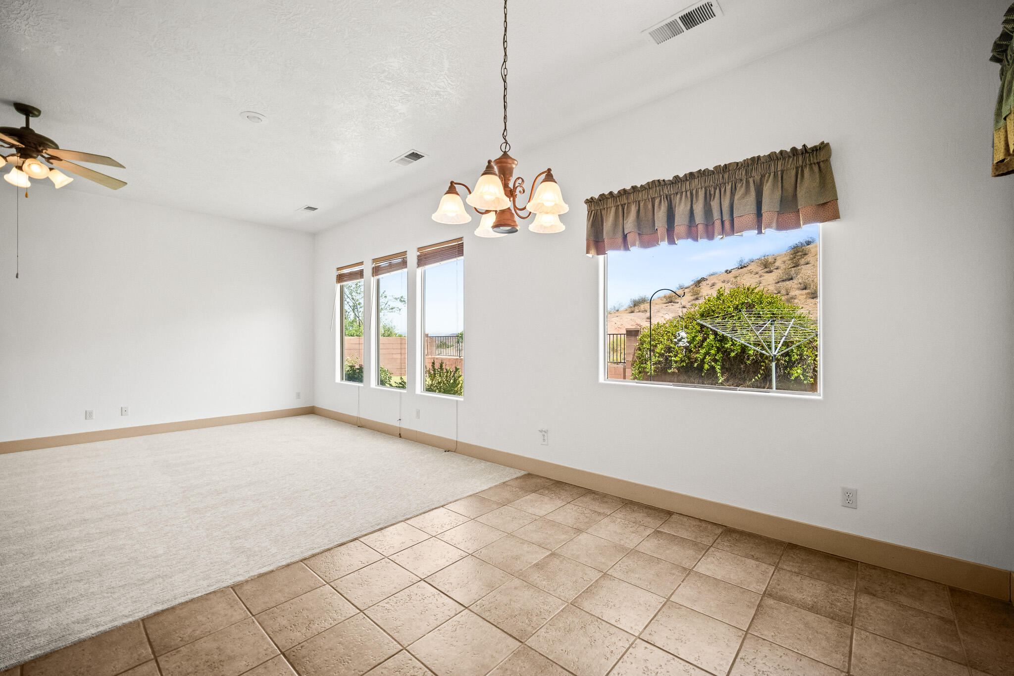 DESERT HILLS - Residential