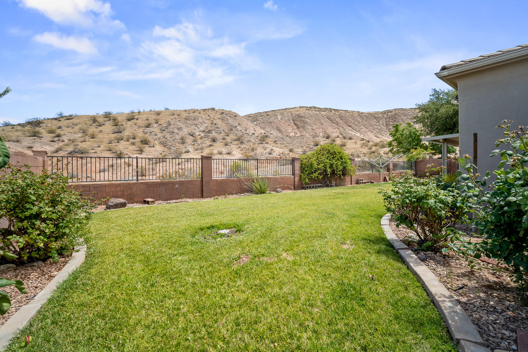 DESERT HILLS - Residential