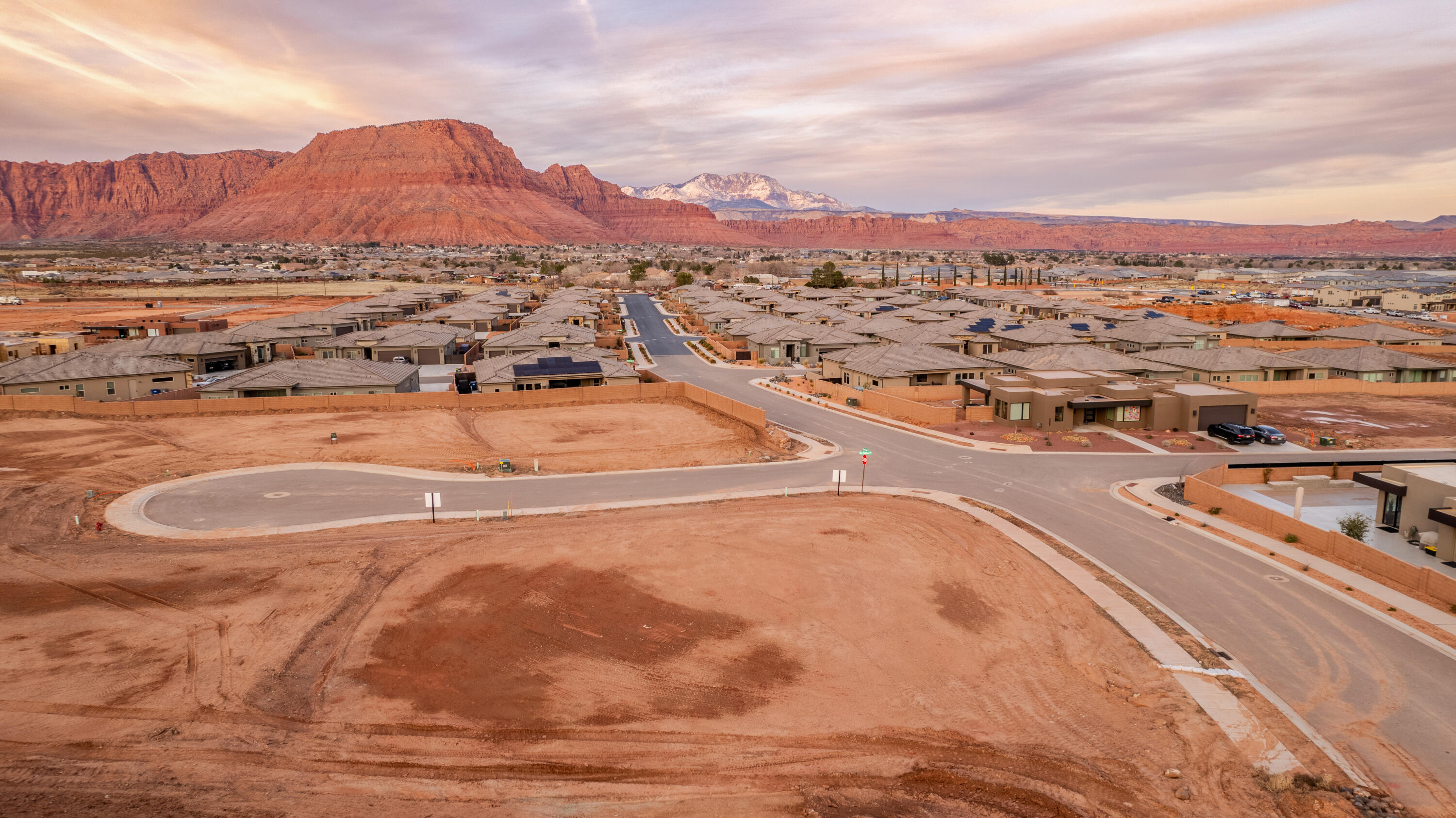 MOJAVE FLATS - Land