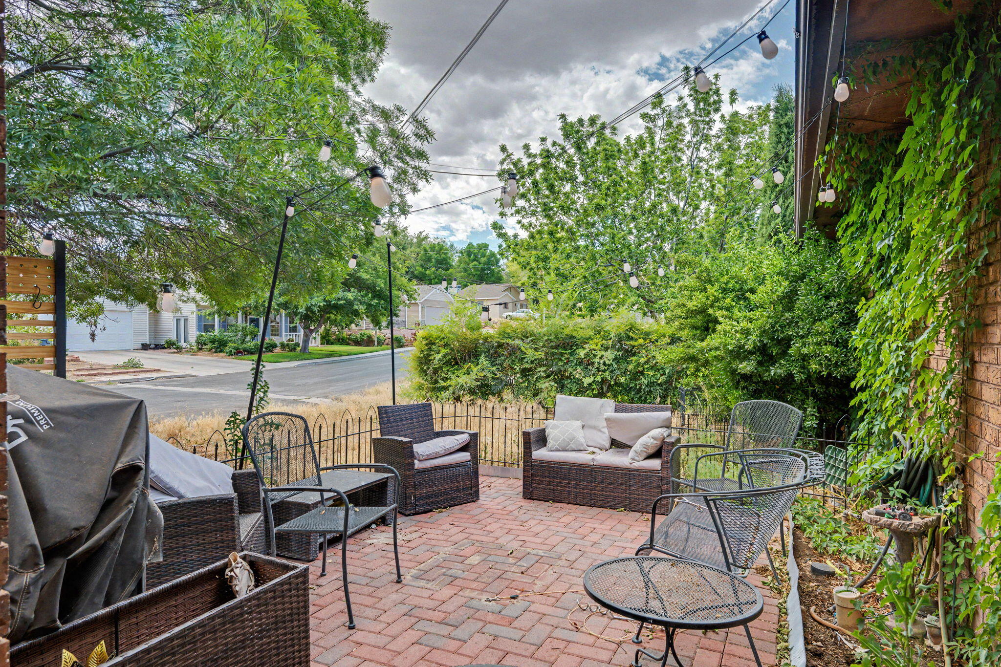 CRESTVIEW VILLAGE - Residential