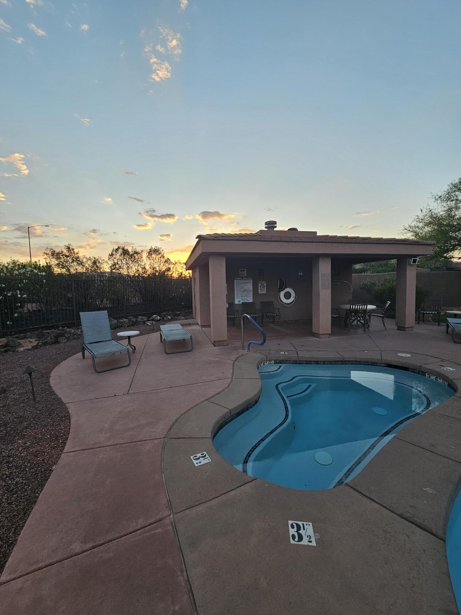 ENTRADA SAND POINT - Residential