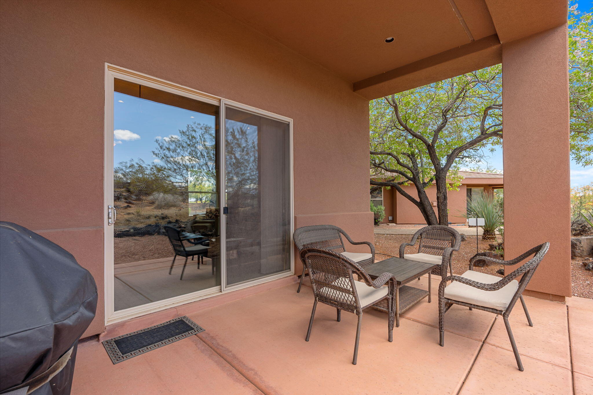 ENTRADA SAND POINT - Residential