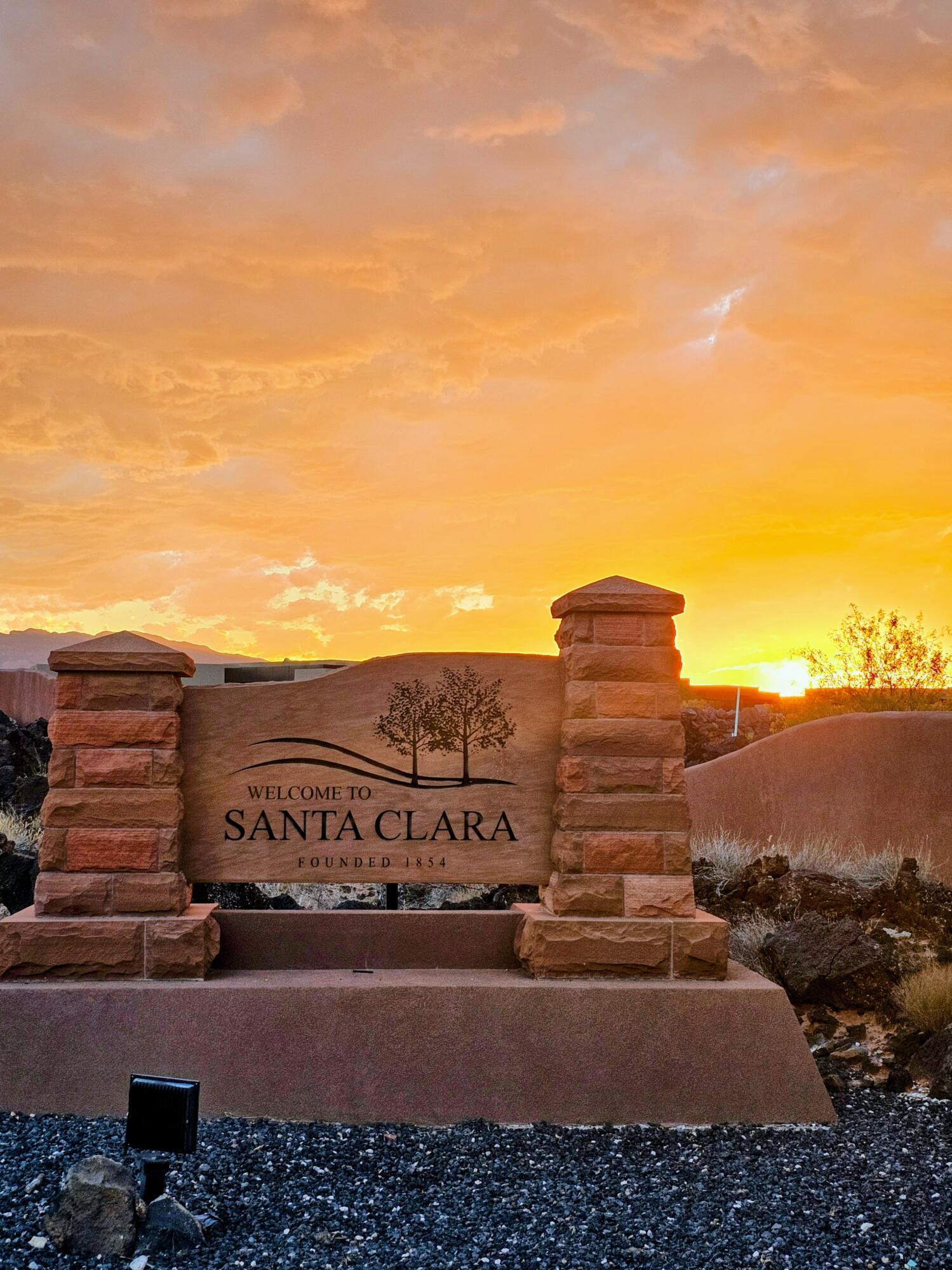 ENTRADA SAND POINT - Residential