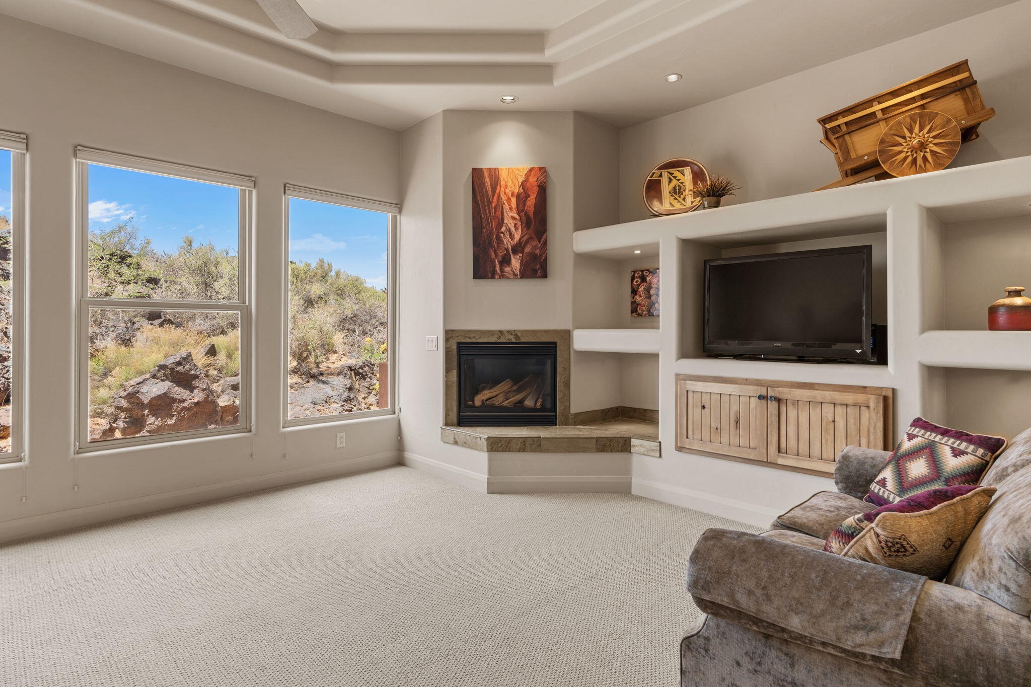 ENTRADA SAND POINT - Residential