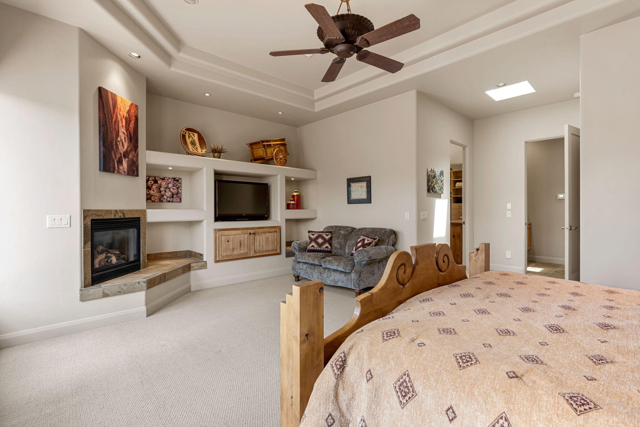 ENTRADA SAND POINT - Residential