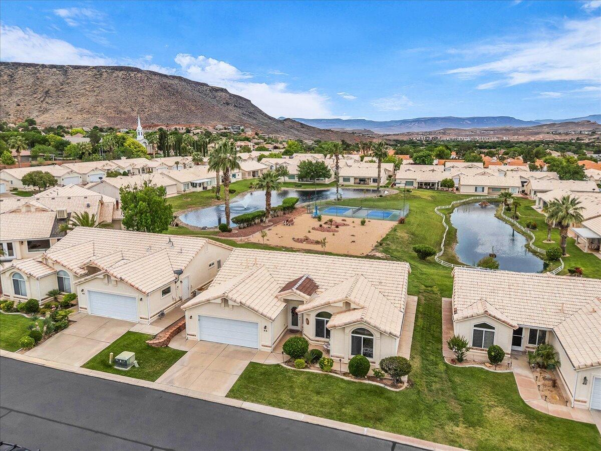 WEST SPRINGS TOWNHOMES - Residential