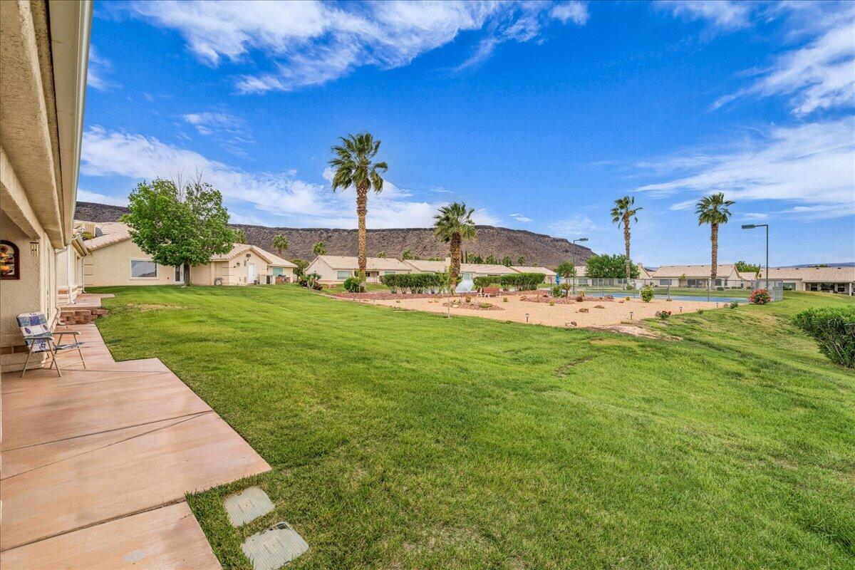 WEST SPRINGS TOWNHOMES - Residential
