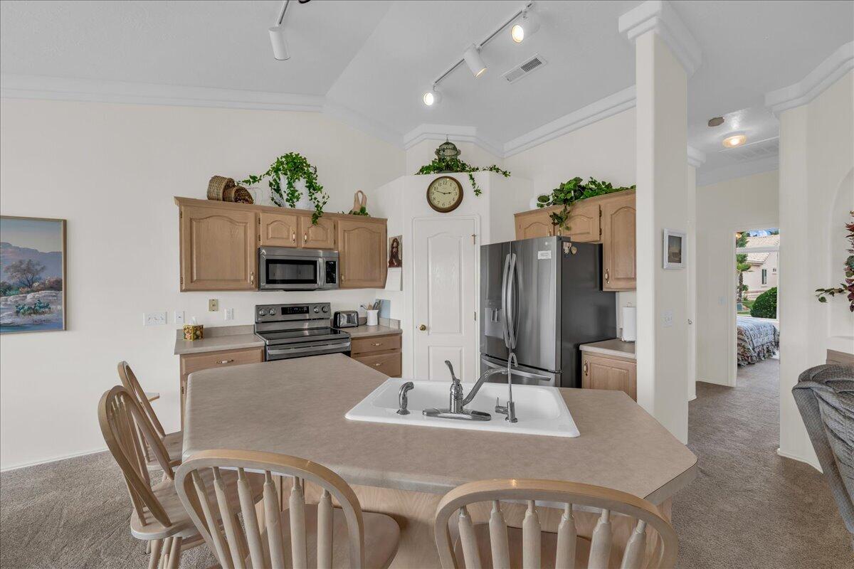 WEST SPRINGS TOWNHOMES - Residential