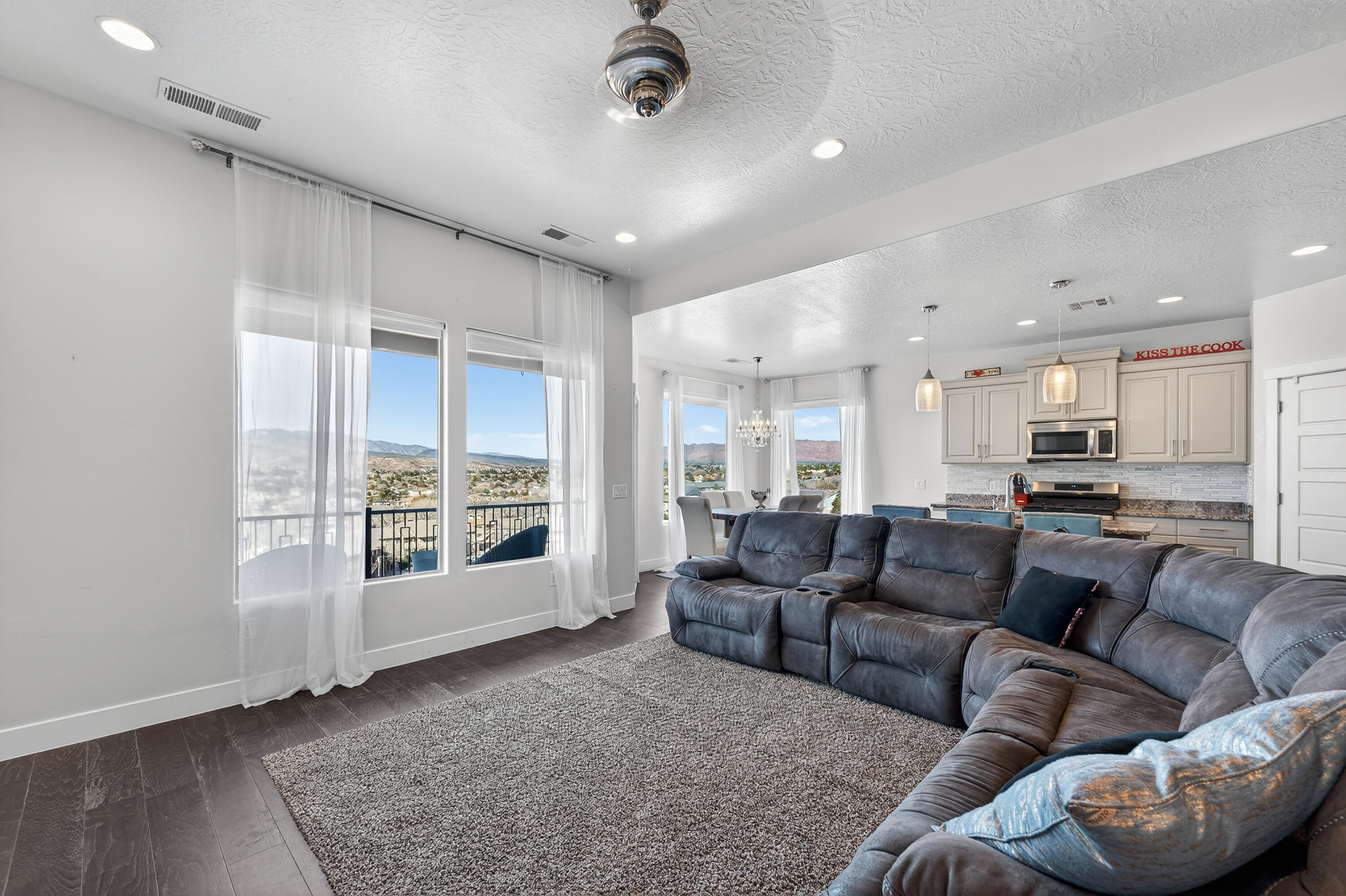 SHADOW MOUNTAIN TOWNHOMES - Residential