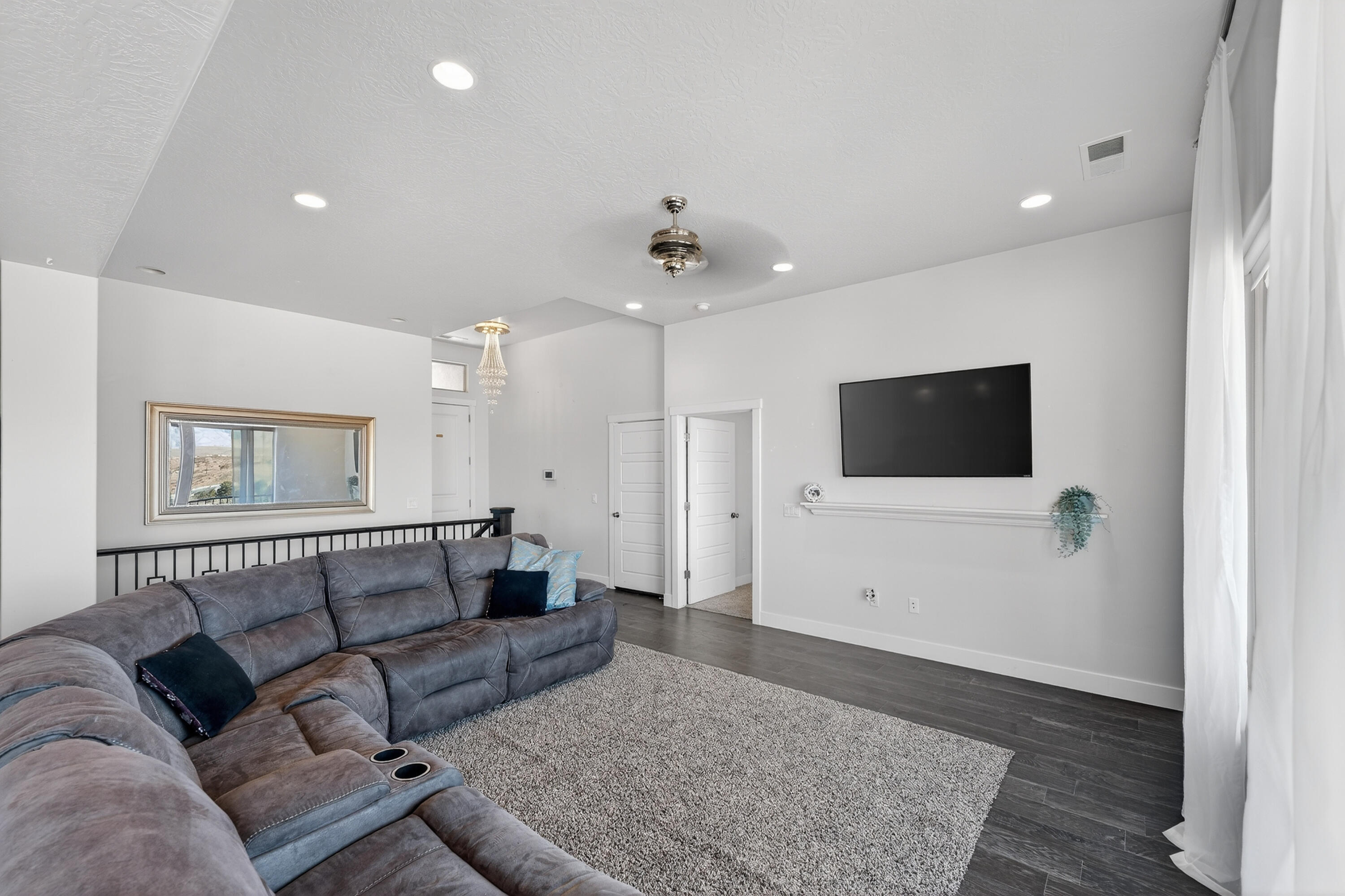 SHADOW MOUNTAIN TOWNHOMES - Residential