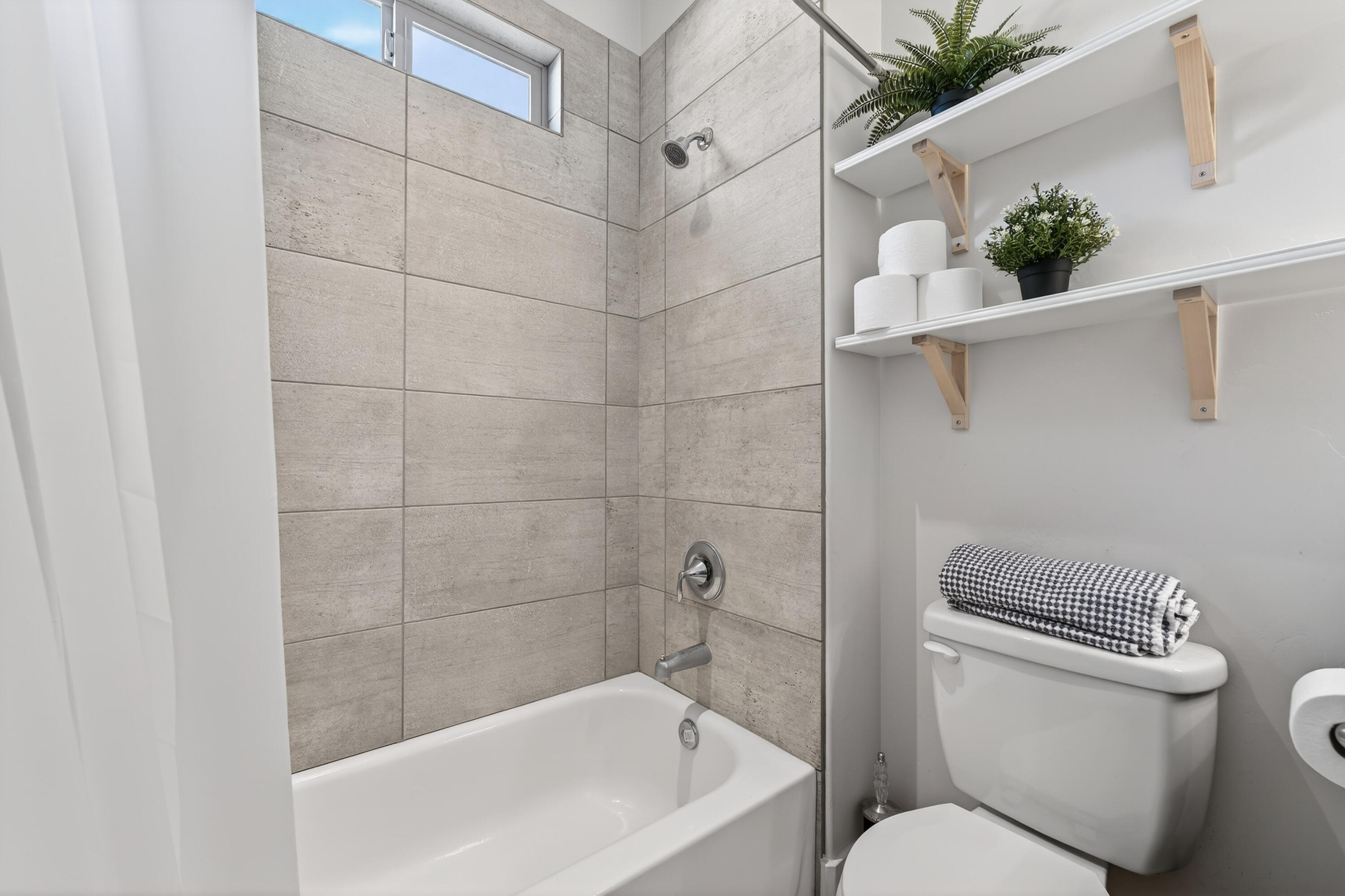 SHADOW MOUNTAIN TOWNHOMES - Residential