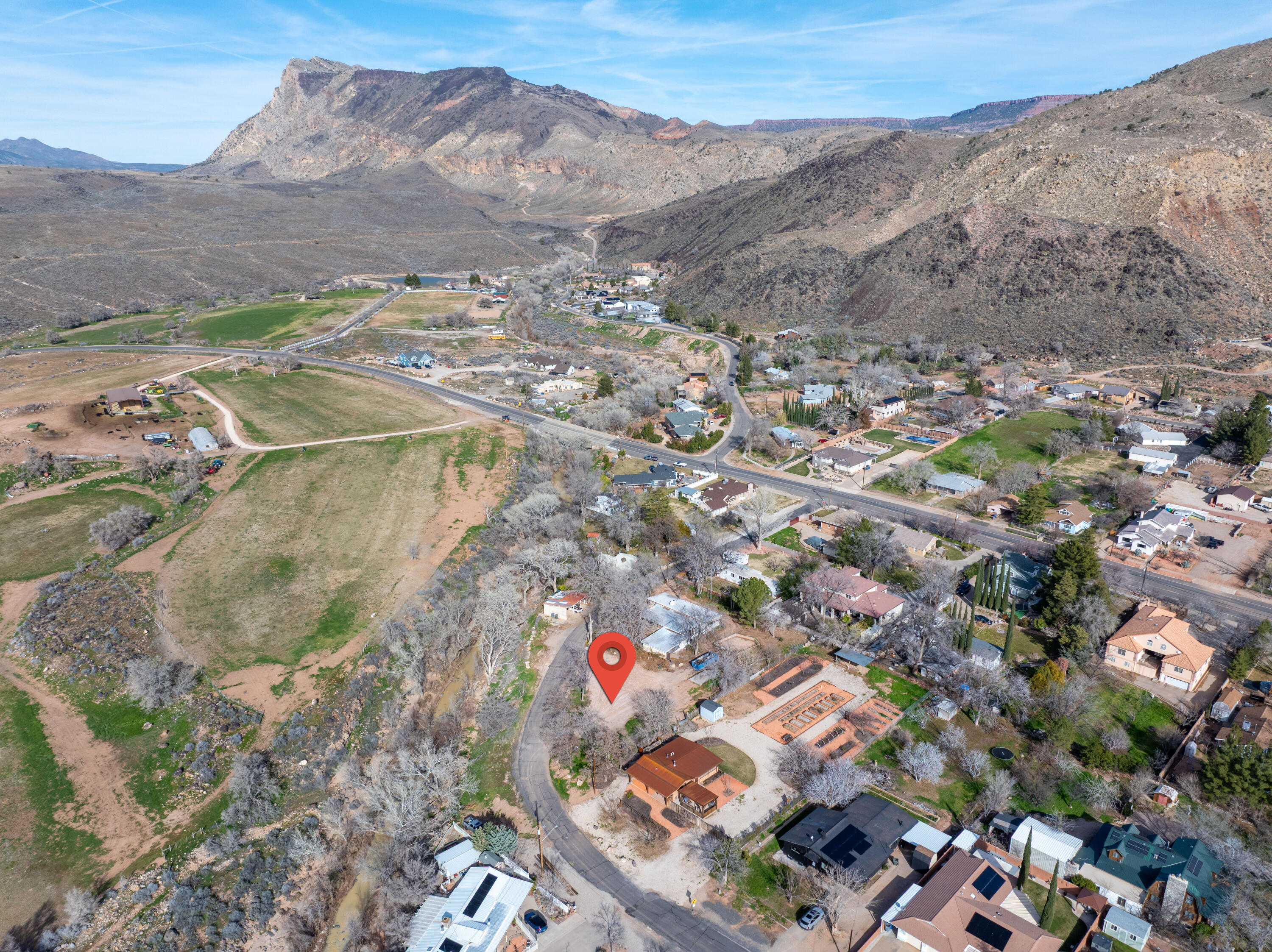 TOQUERVILLE TOWNSITE - Land