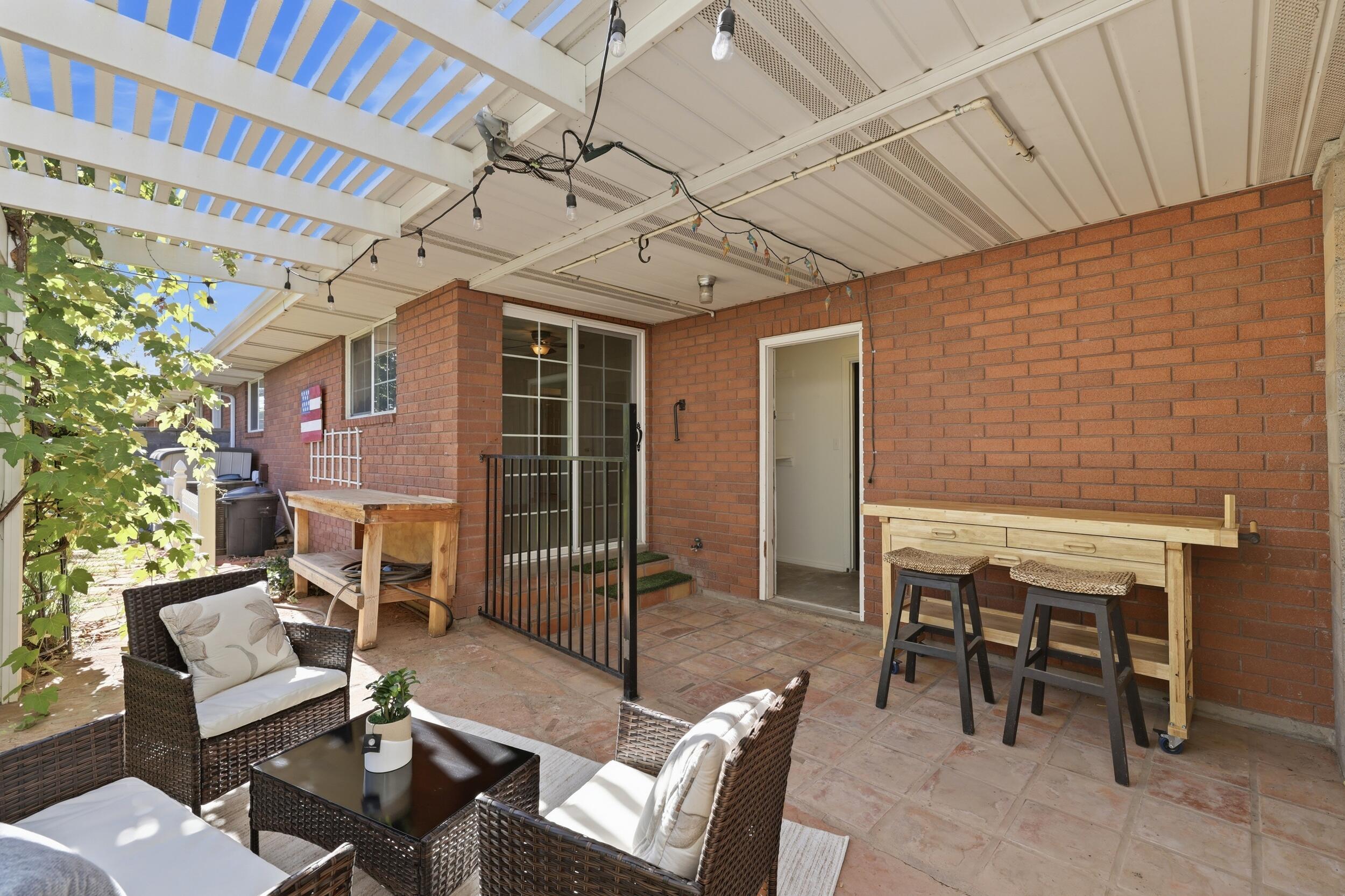 HERITAGE LANE TOWNHOMES - Residential