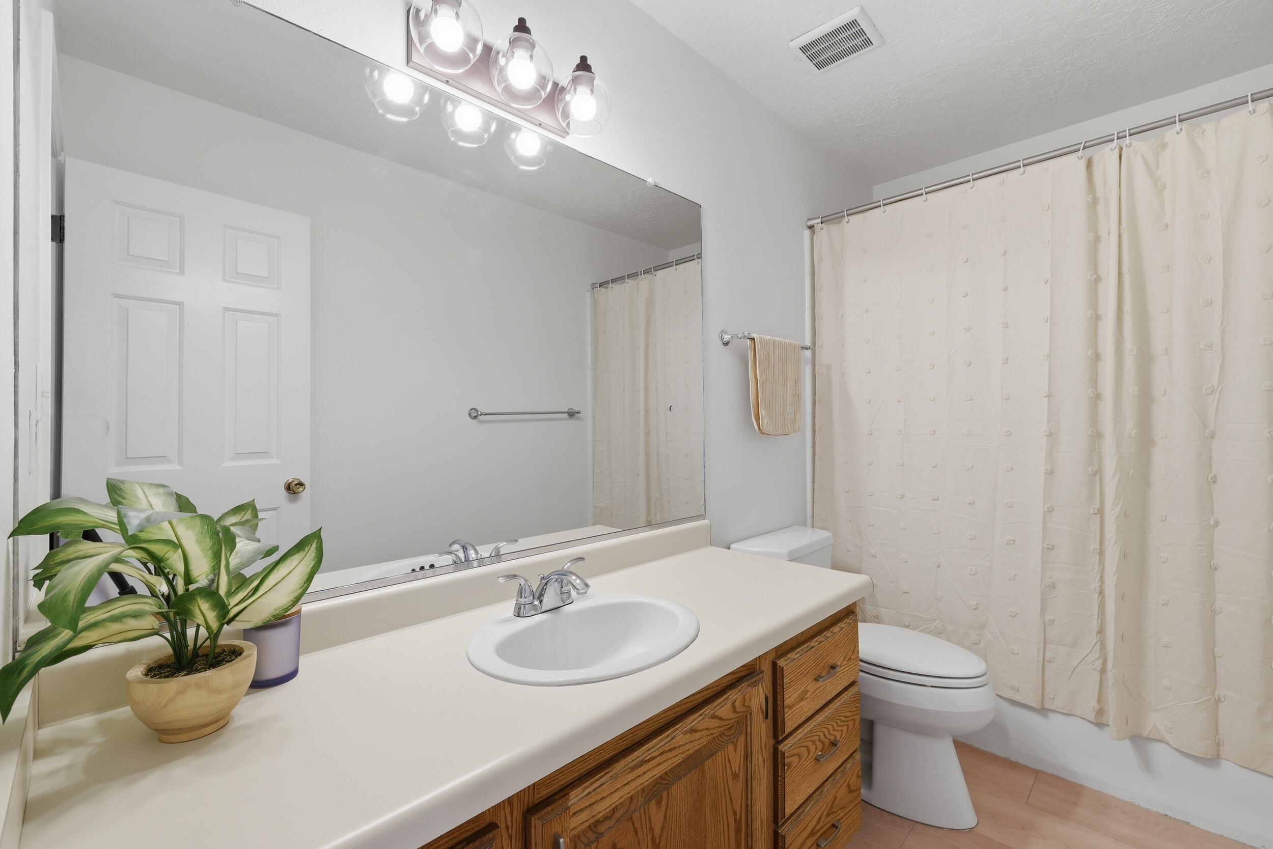 HERITAGE LANE TOWNHOMES - Residential