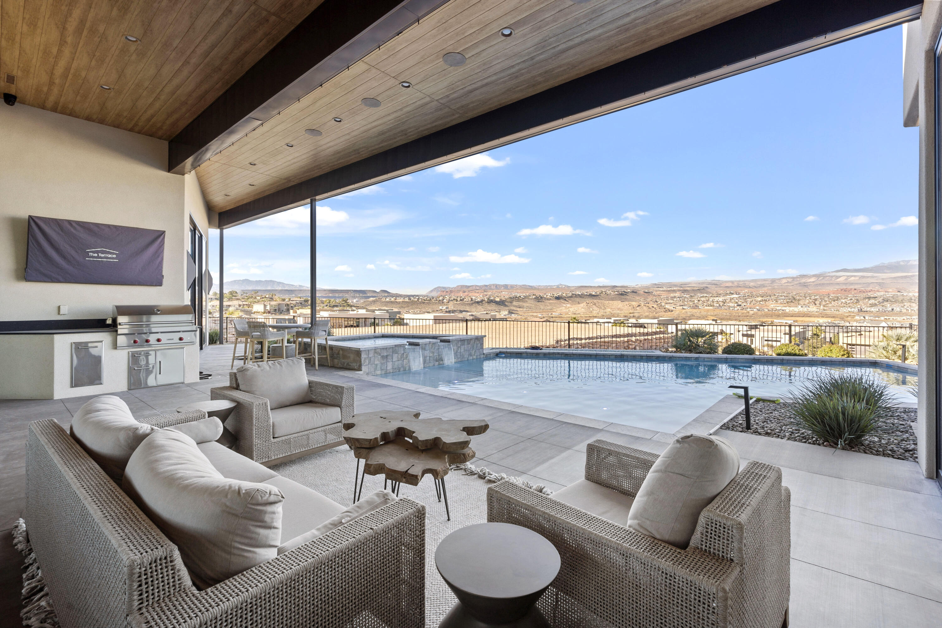 STONE CLIFF - Residential