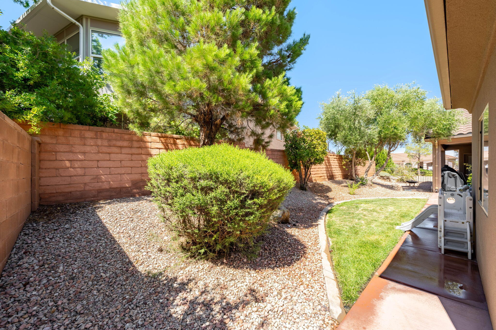 EAST RIDGE - Residential